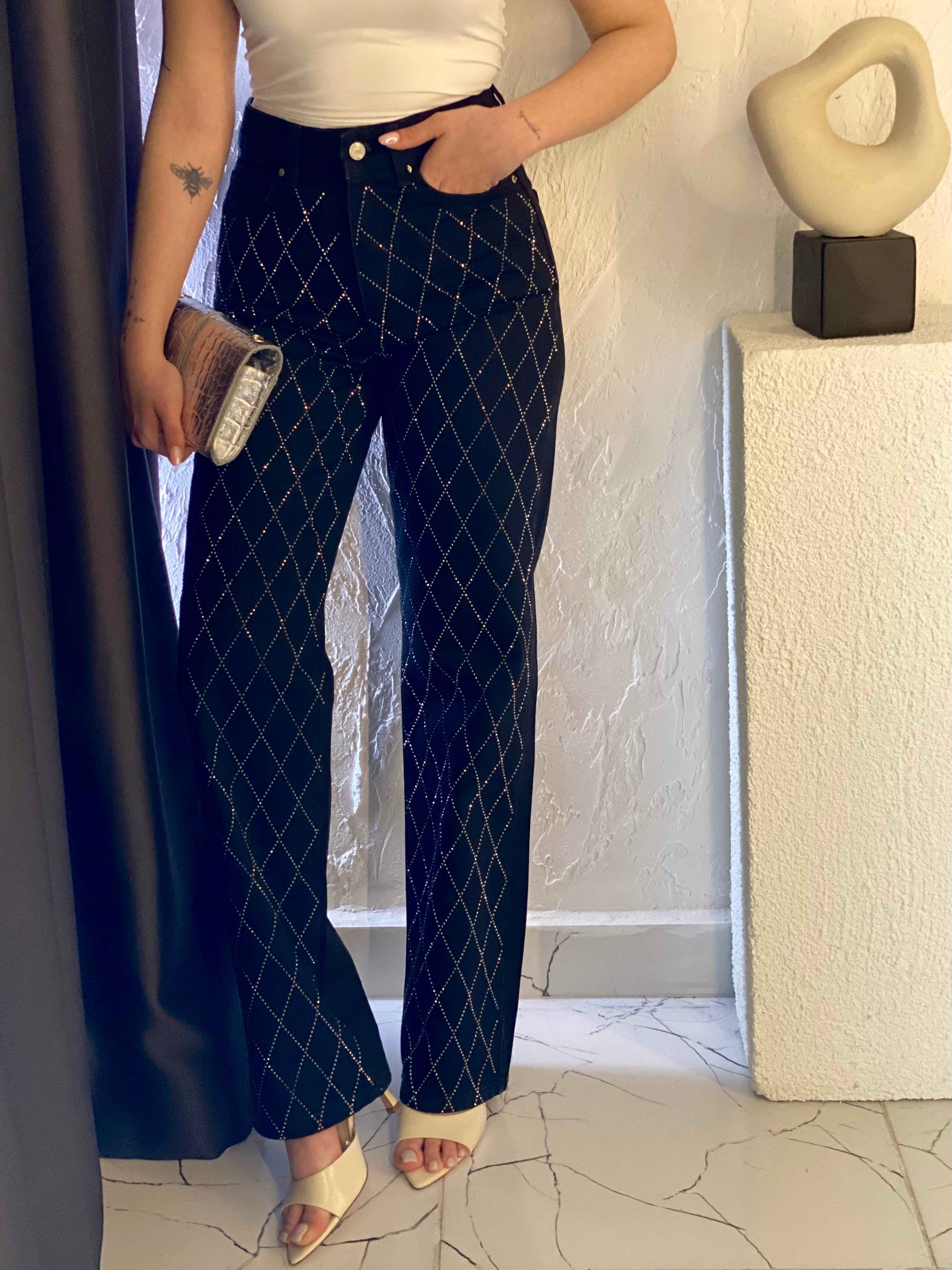 Marka Model Siyah Taşlı Jean 