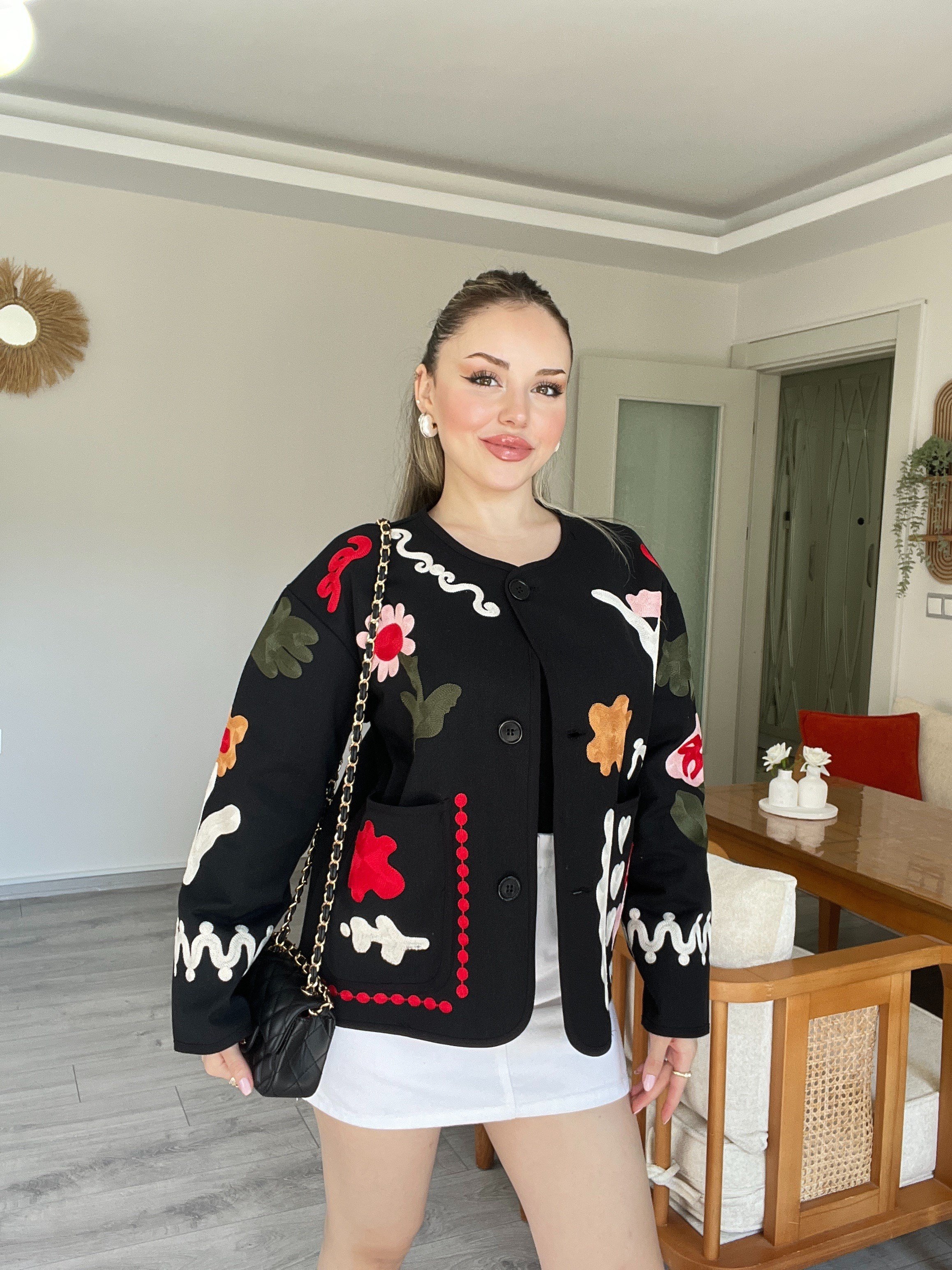 Marka Muadili Siyah Çiçek Nakışlı Premium Kalite Ceket