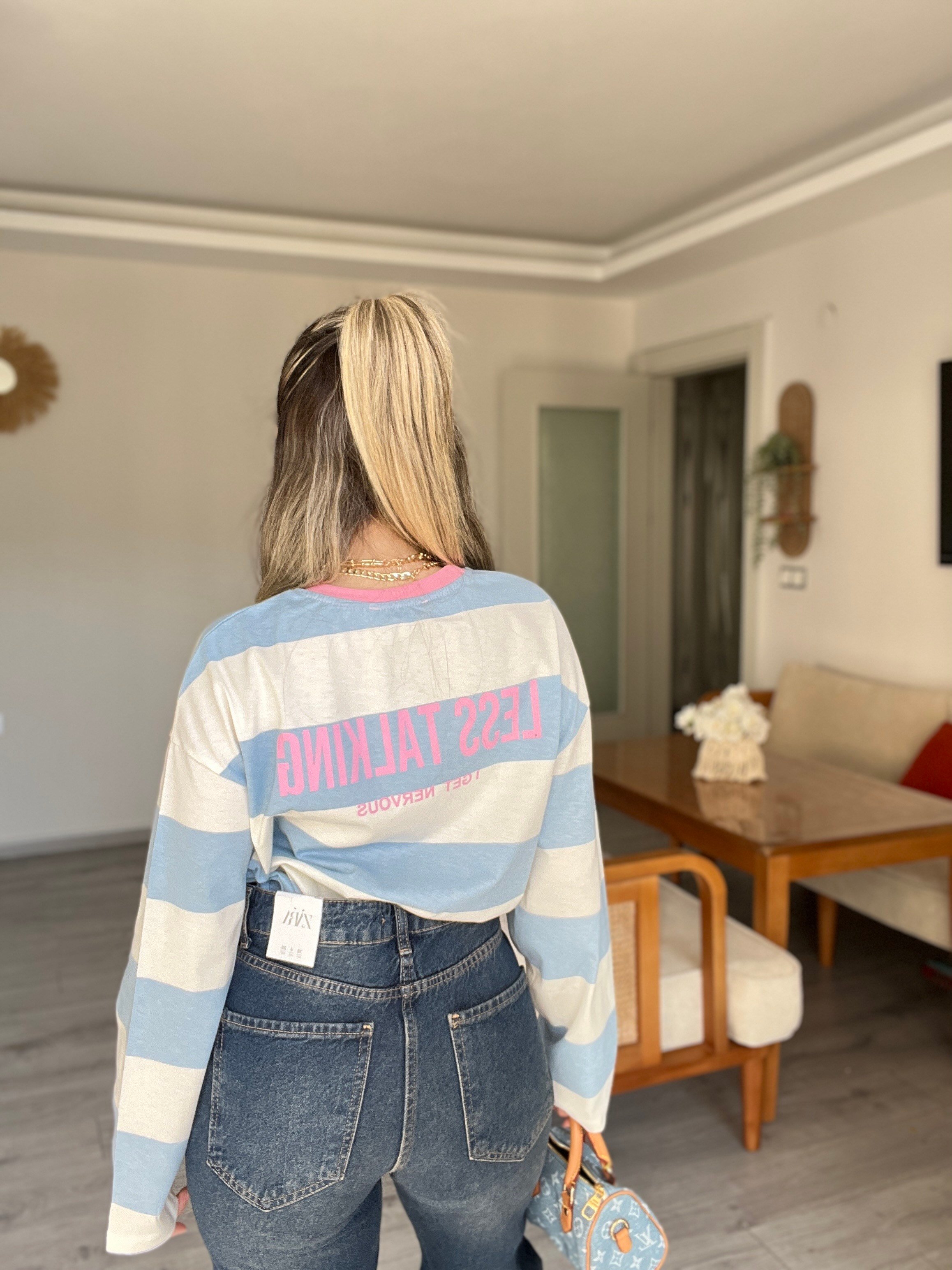 Mavi Beyaz Çizgili Pembe Yazılı Basic
