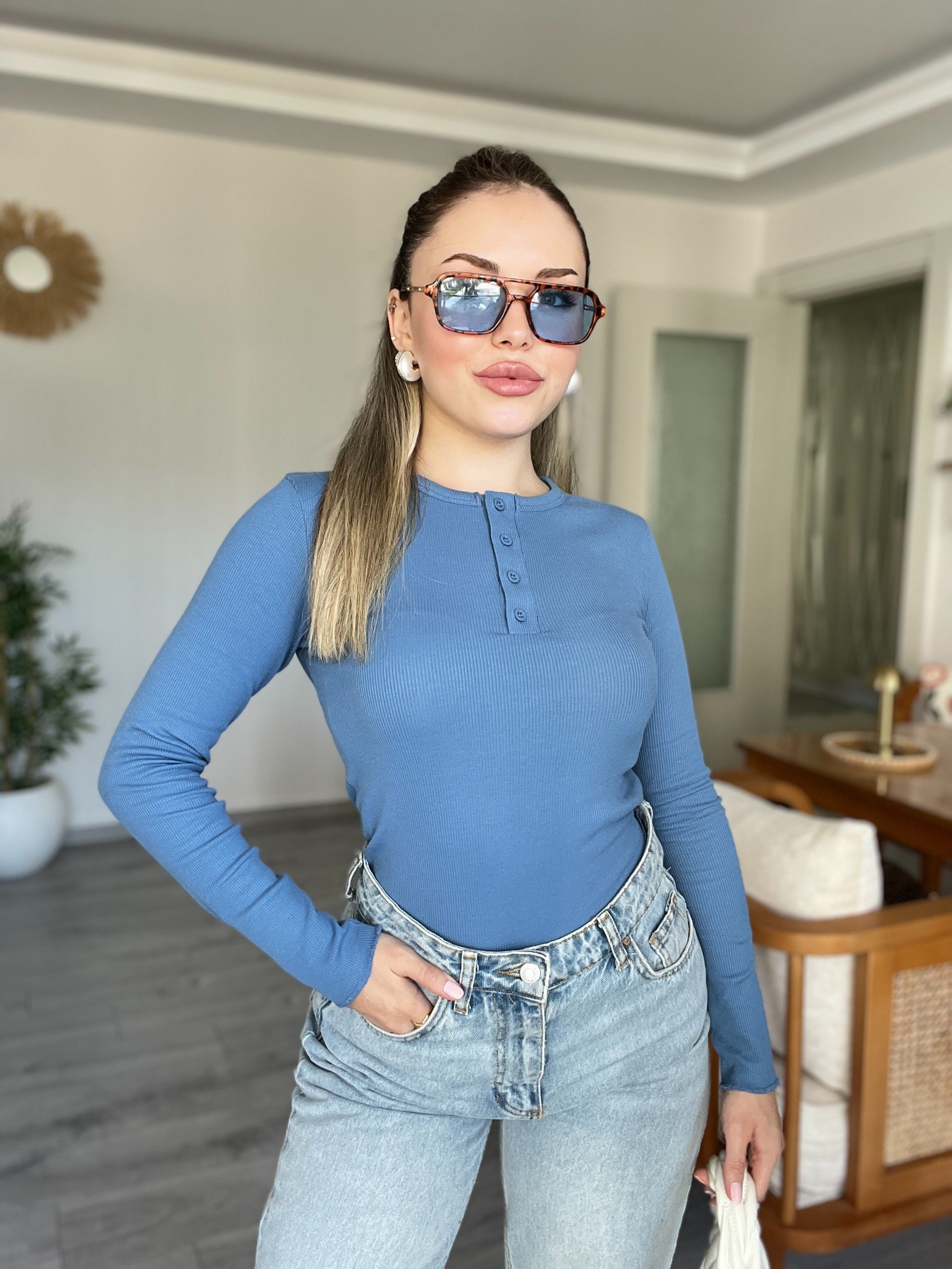 Mavi Düğmeli Fitilli Basic Bluz