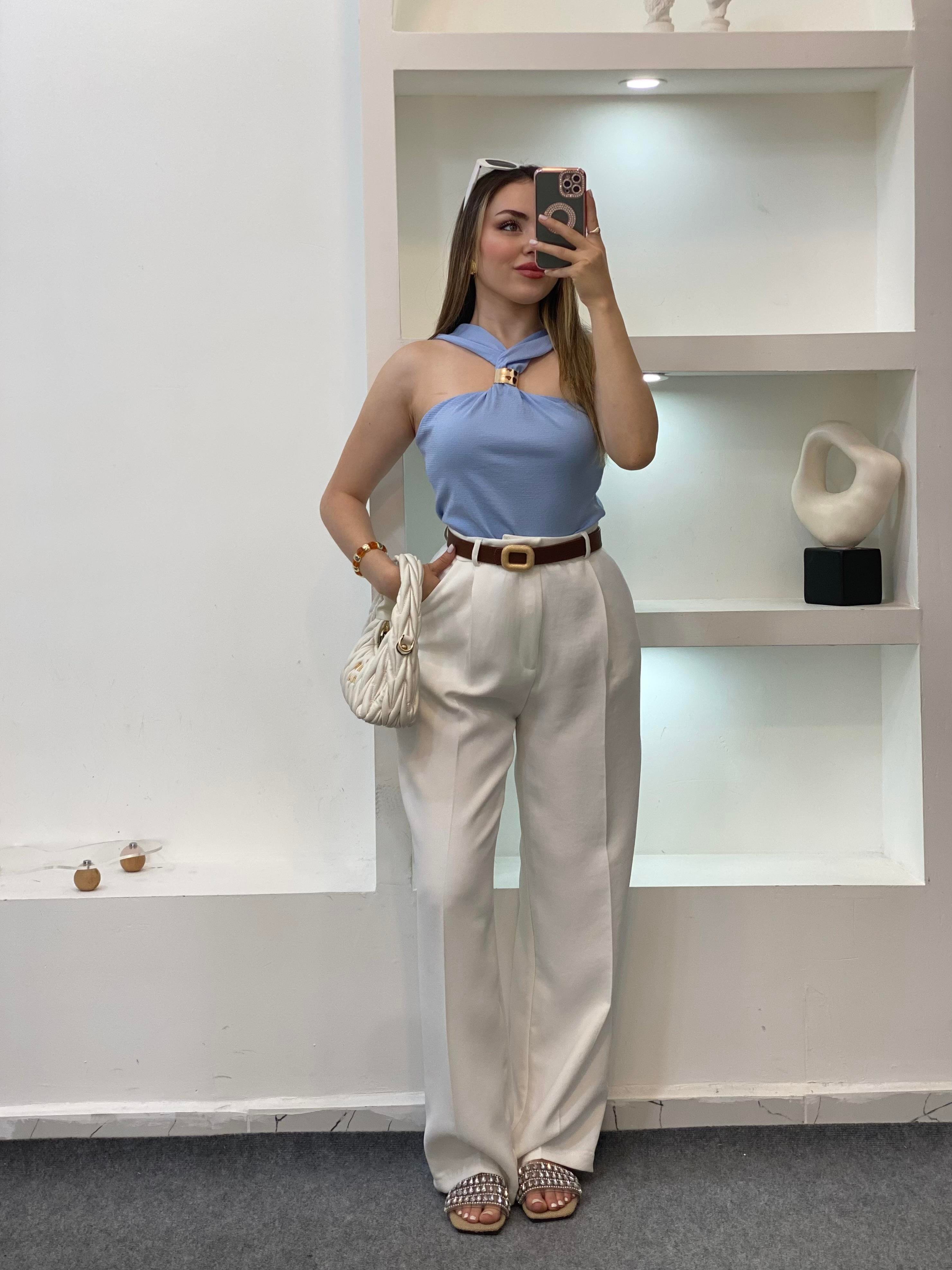 Mavi Önü Tokalı Model Triko Bluz