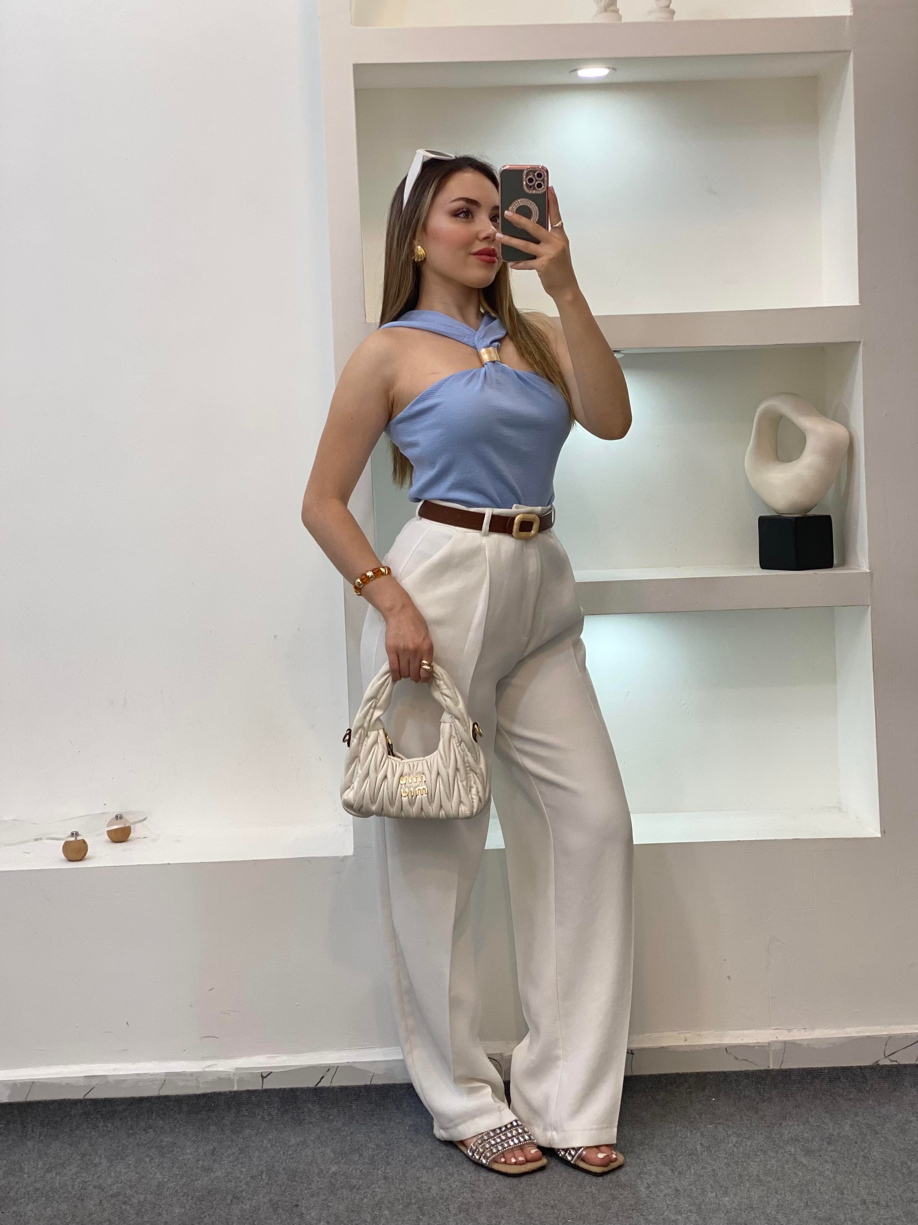 Mavi Önü Tokalı Model Triko Bluz