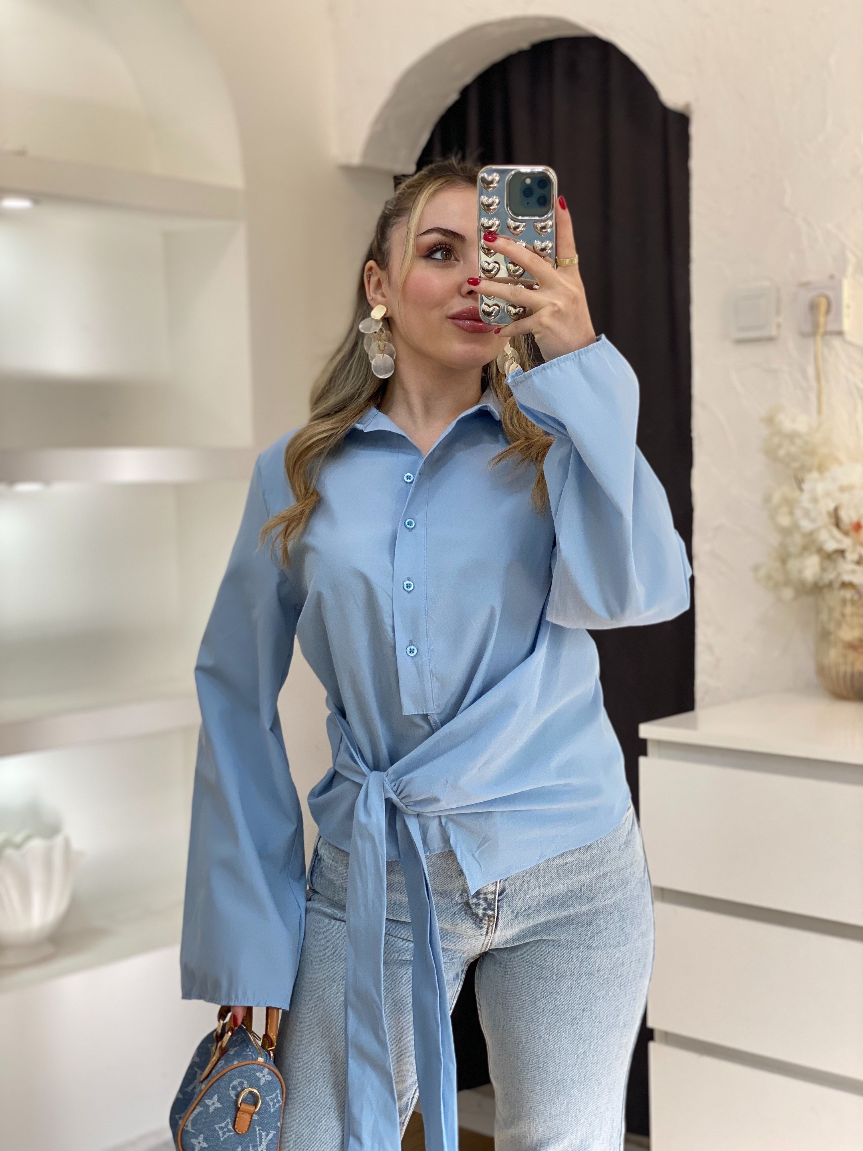 Mavi Yanı Bağlamalı Model Gömlek 