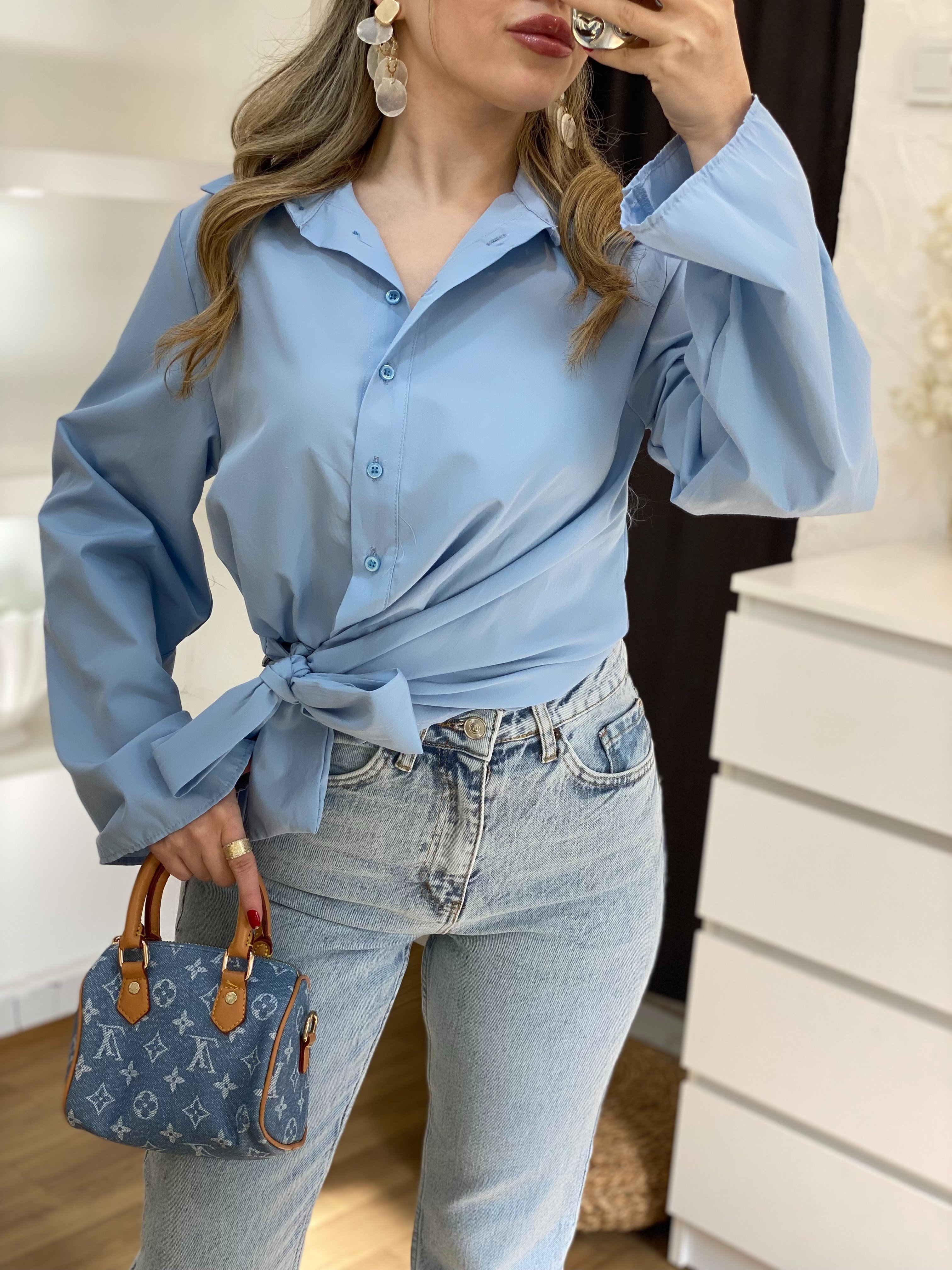 Mavi Yanı Bağlamalı Model Gömlek 