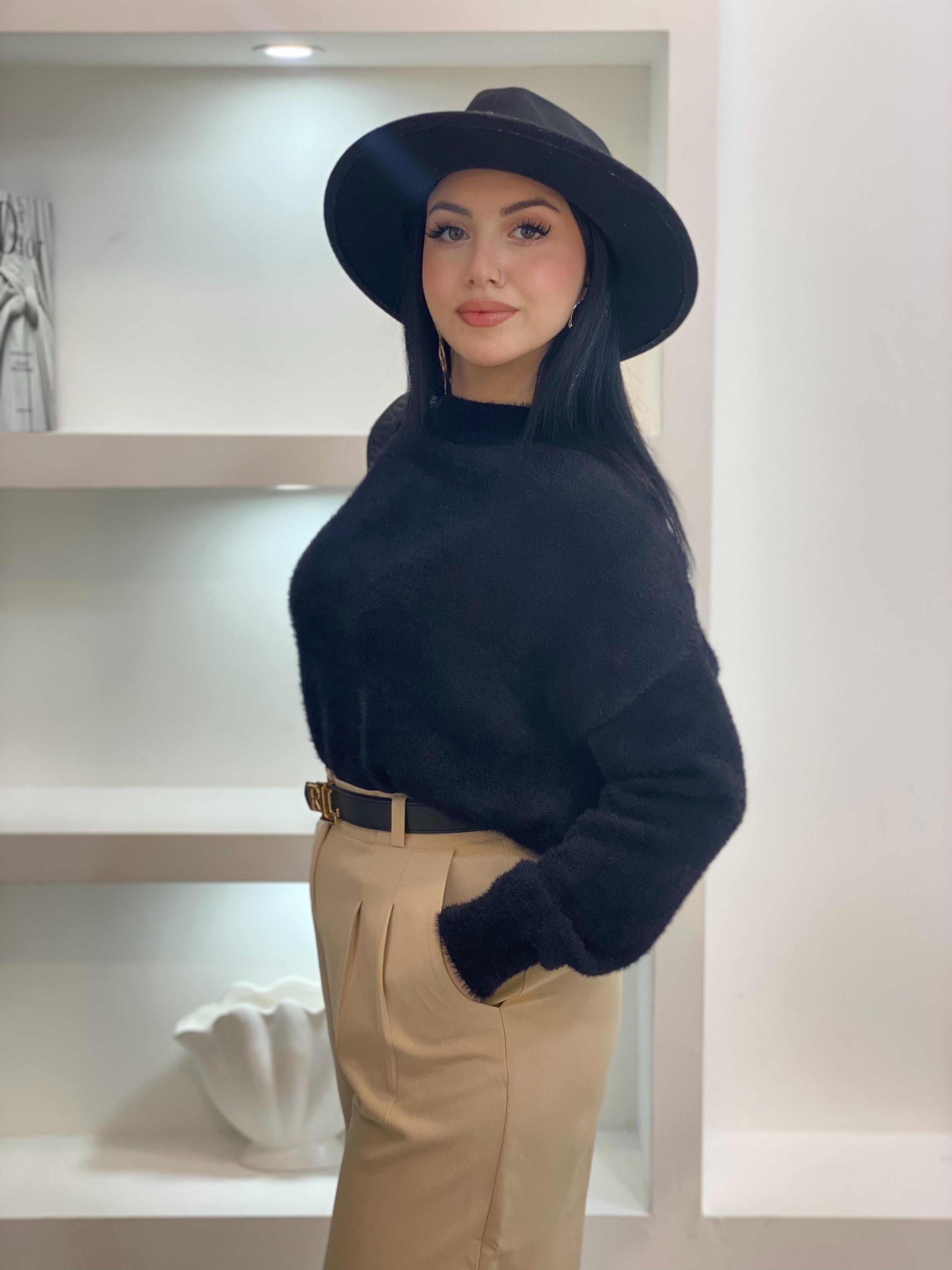 Nisan Marka Siyah Premium Yumoş Dokulu Kazak