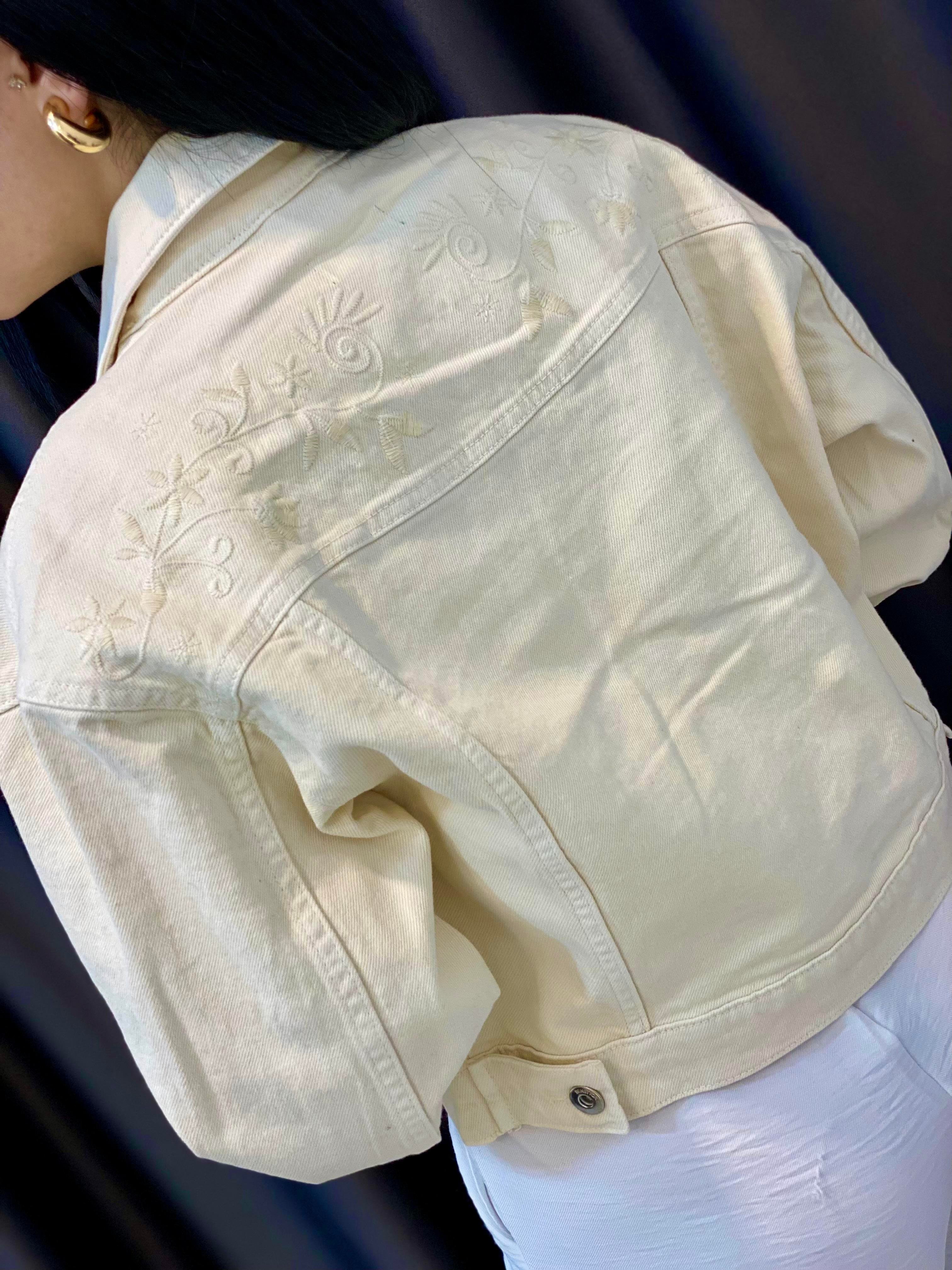 Orj Marka Arkası Nakışlı Bej Gabardin Ceket 