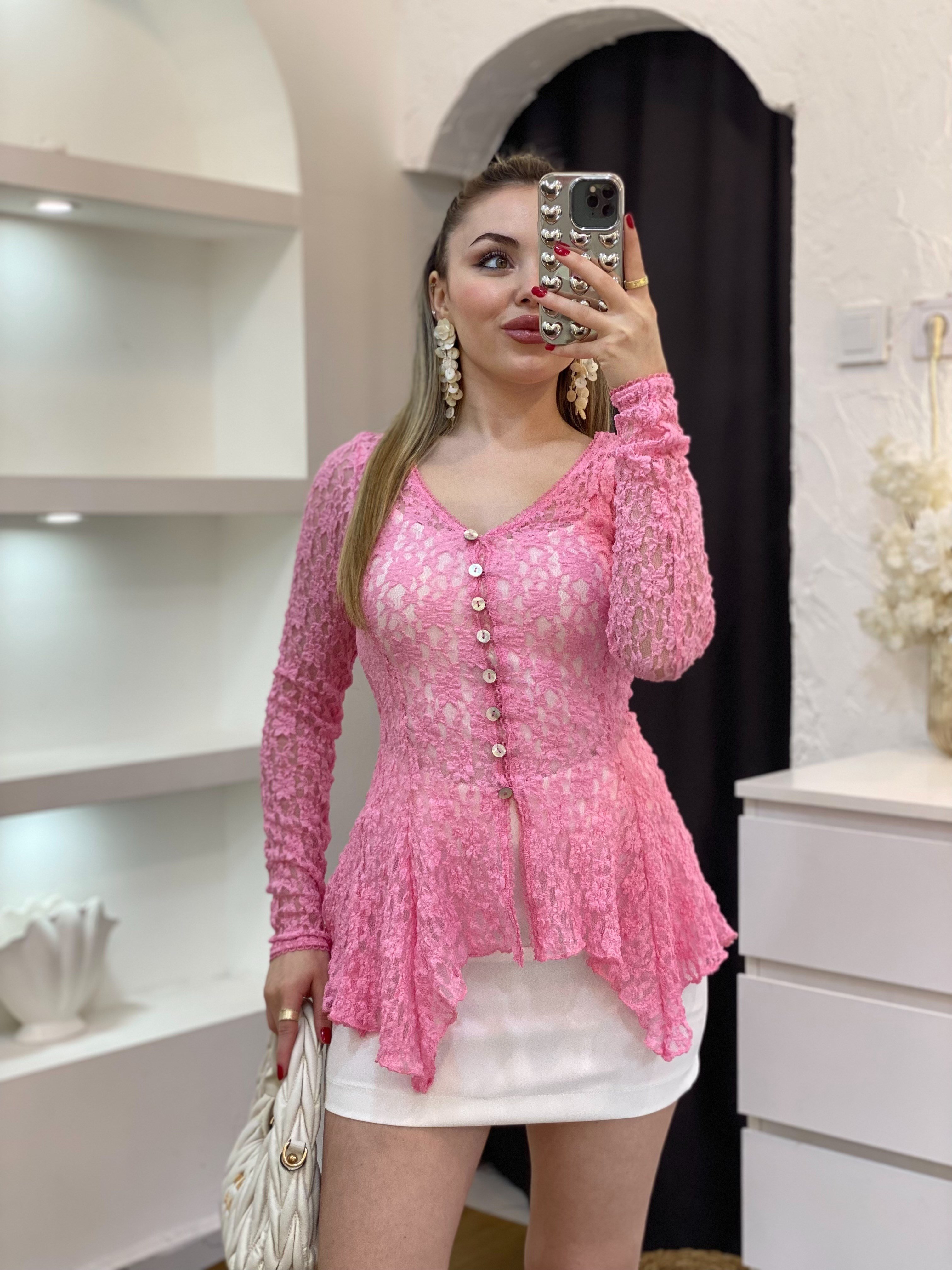 Pembe Bel Oturtmalı Model Volanlı Dantel Bluz