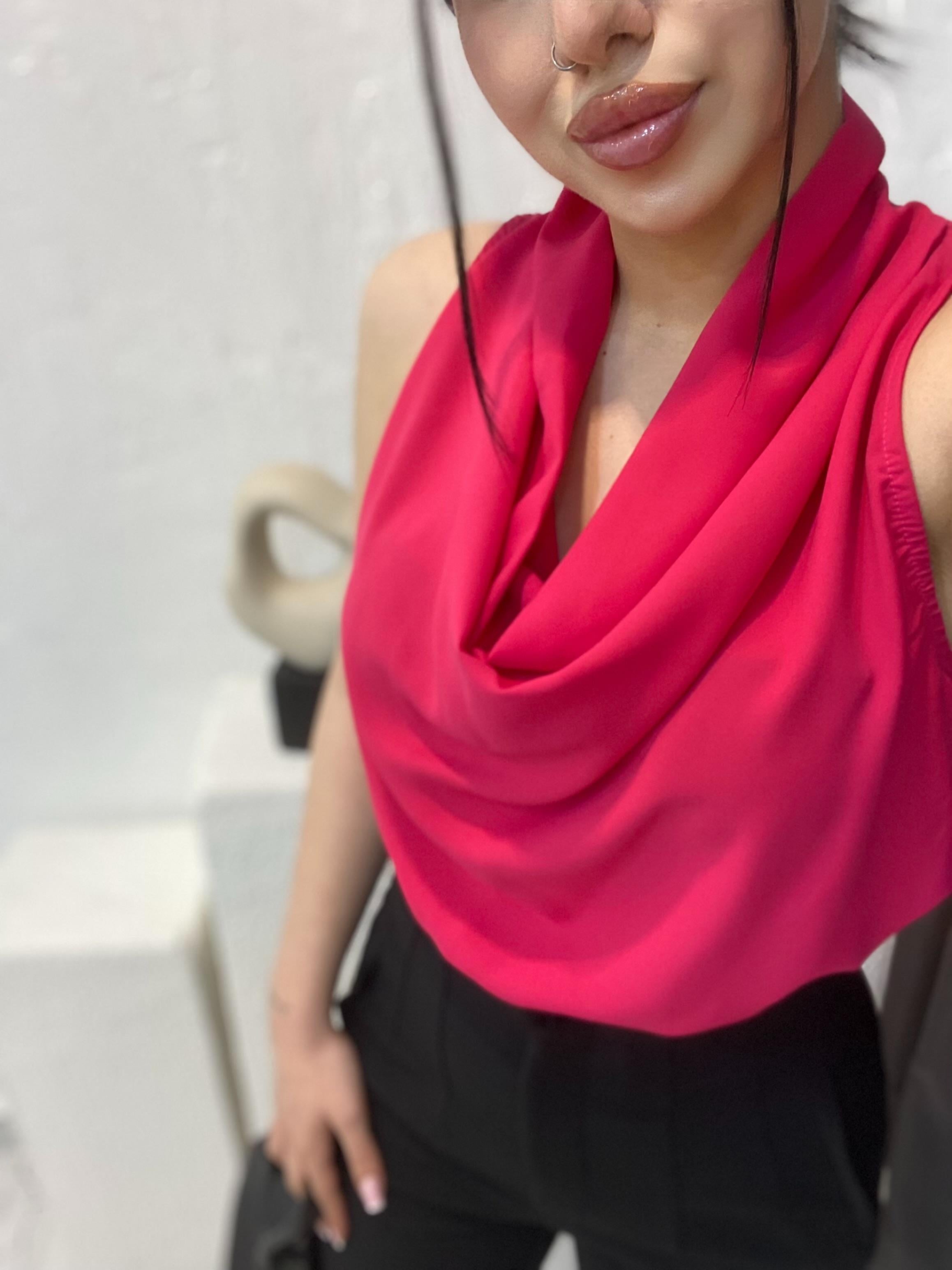 Pembe Degaje Yaka Dökümlü Bluz