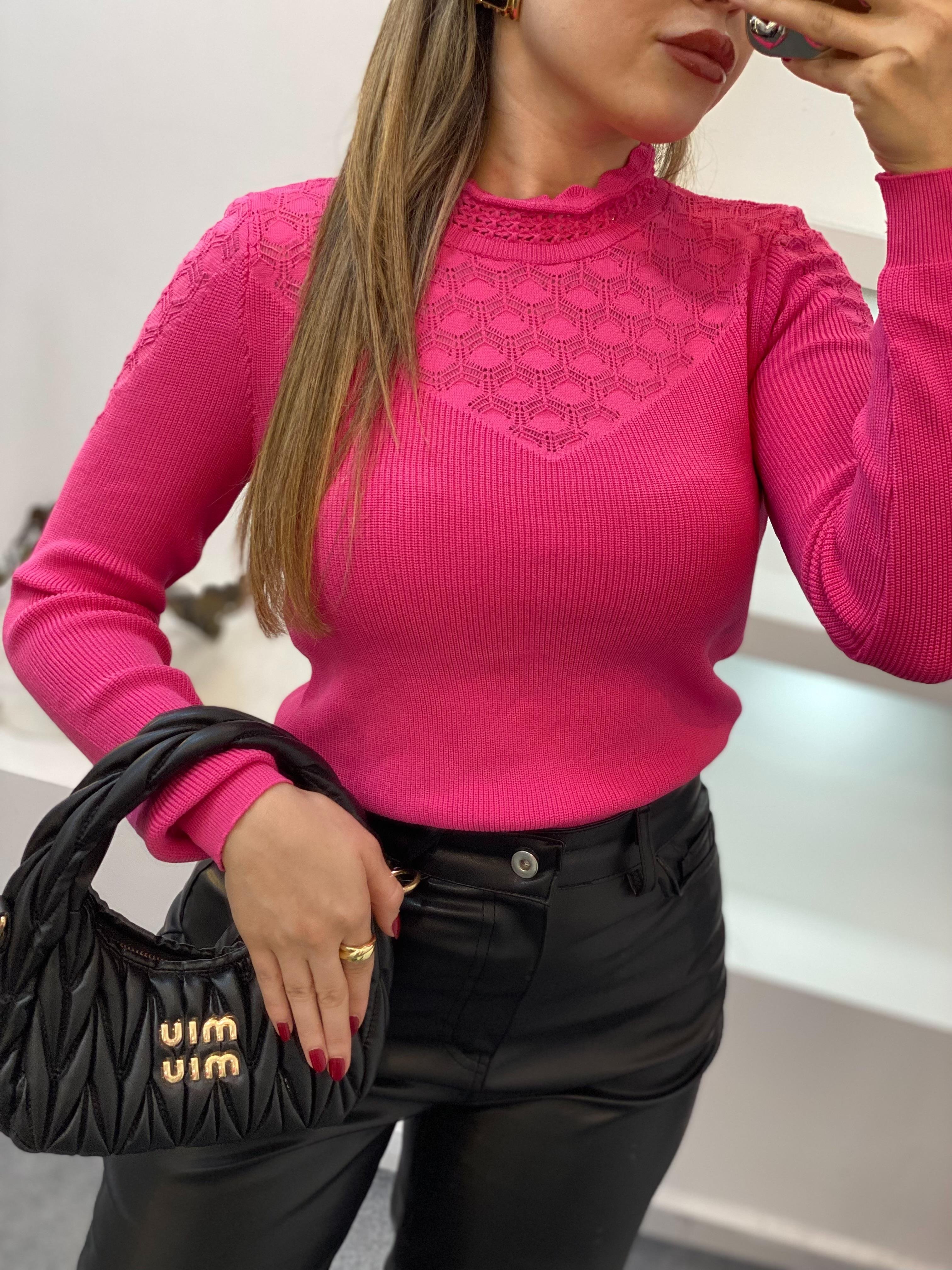 Pembe Desenli Yarım Boğazlı Triko Bluz