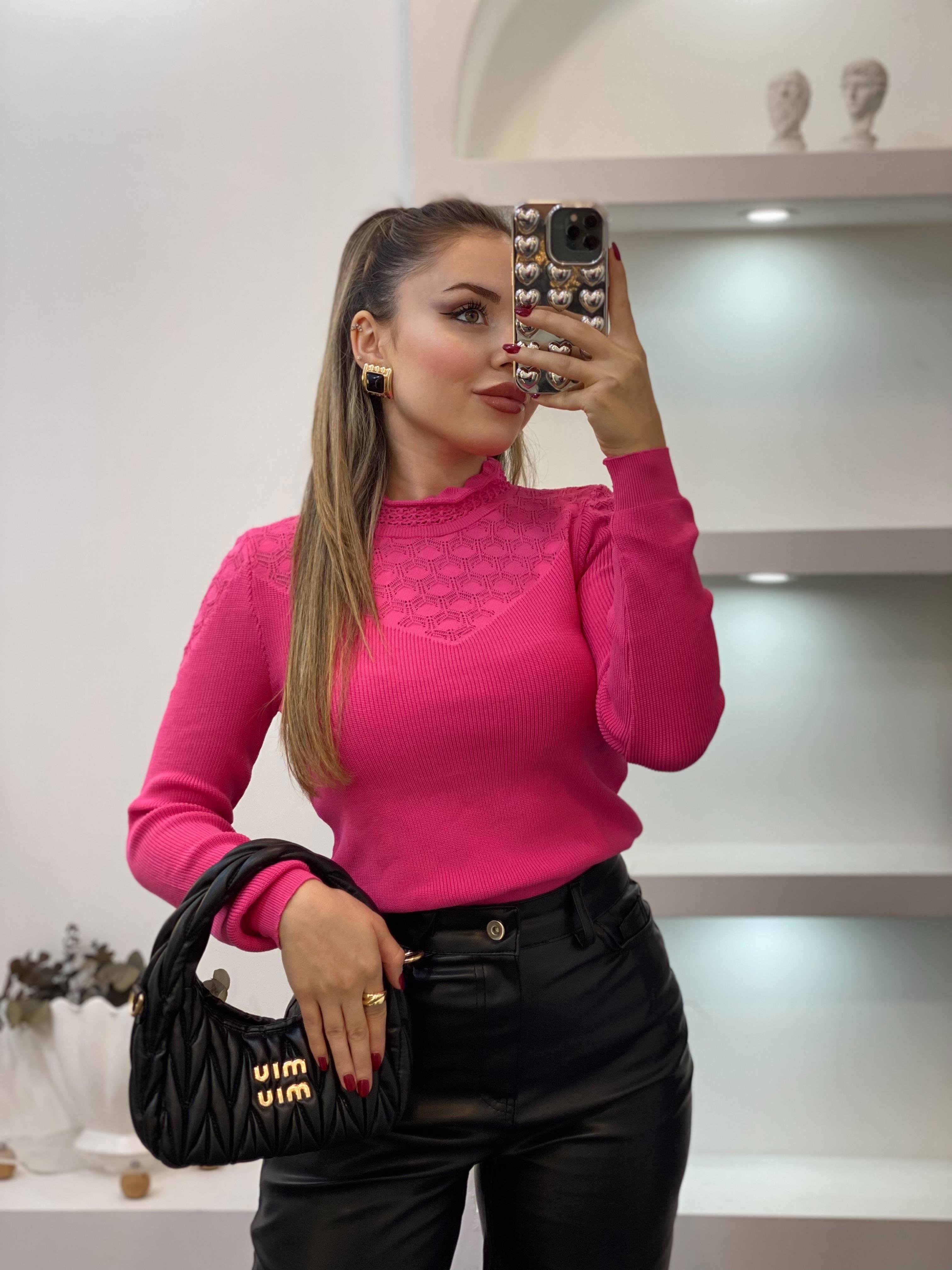 Pembe Desenli Yarım Boğazlı Triko Bluz