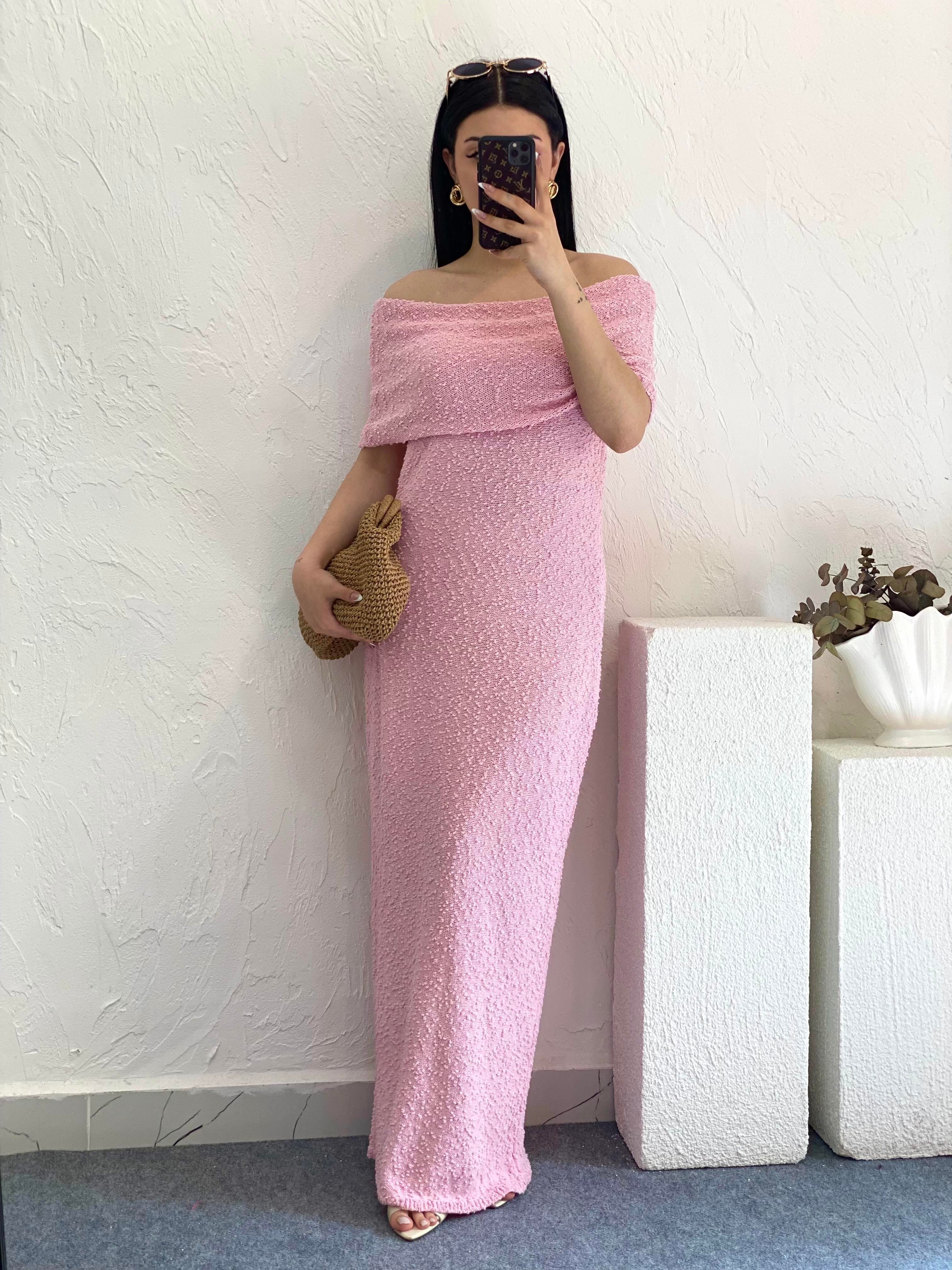 Pembe Madonna Yaka Triko Elbise