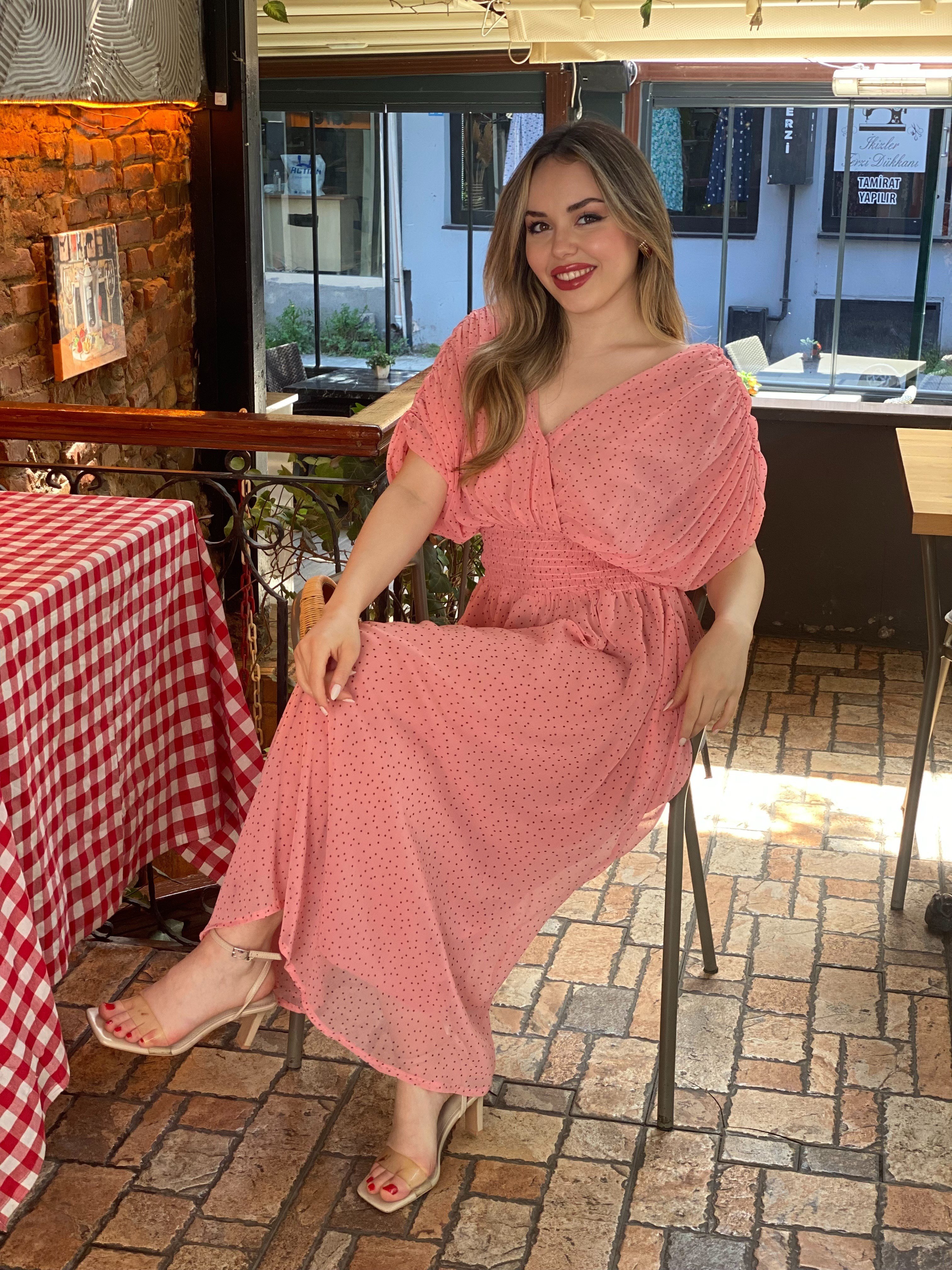 Pembe Mini Puantiye Desenli Şifon Elbise