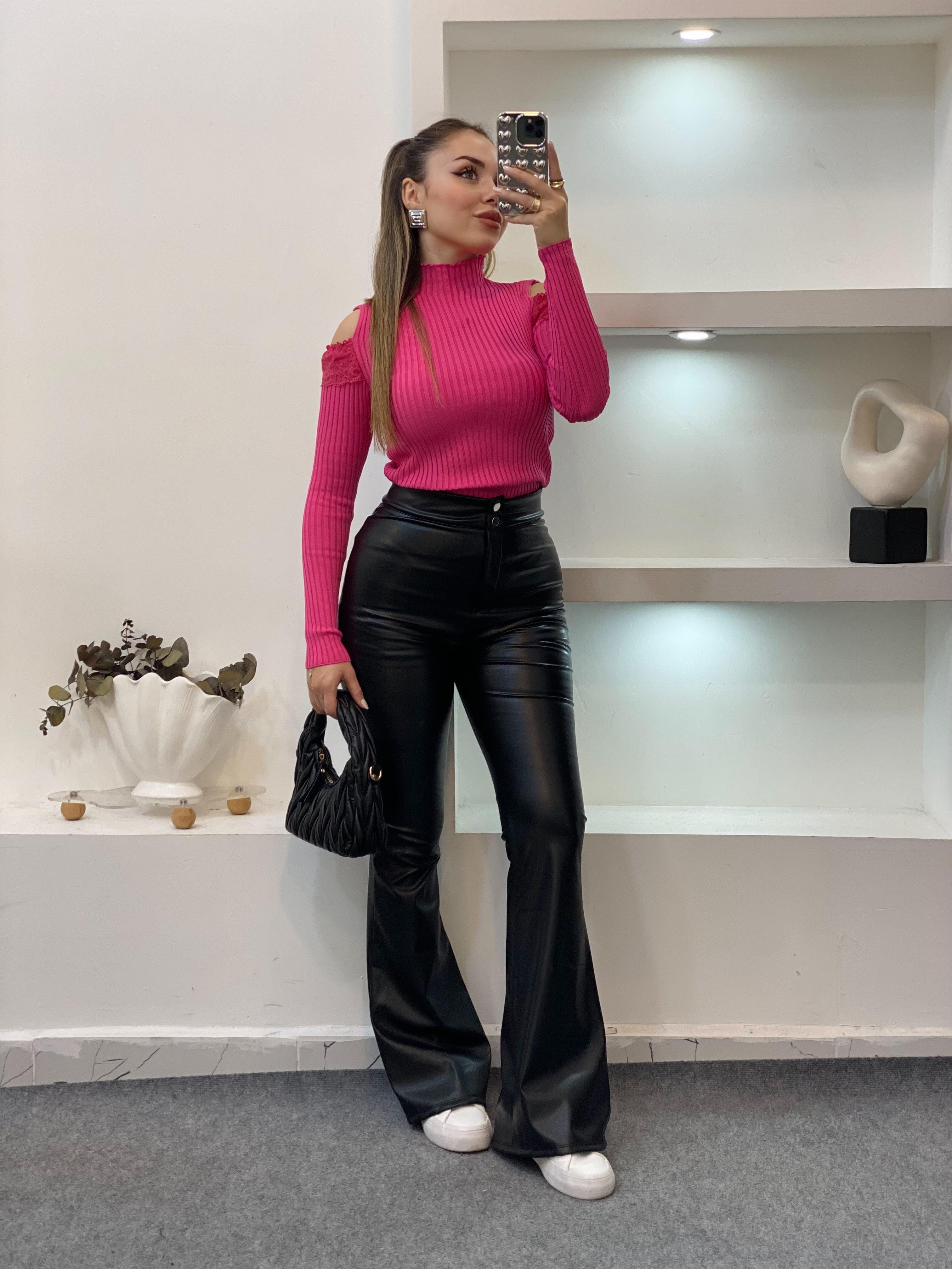 Pembe Omuz Pencereli Model Triko Bluz