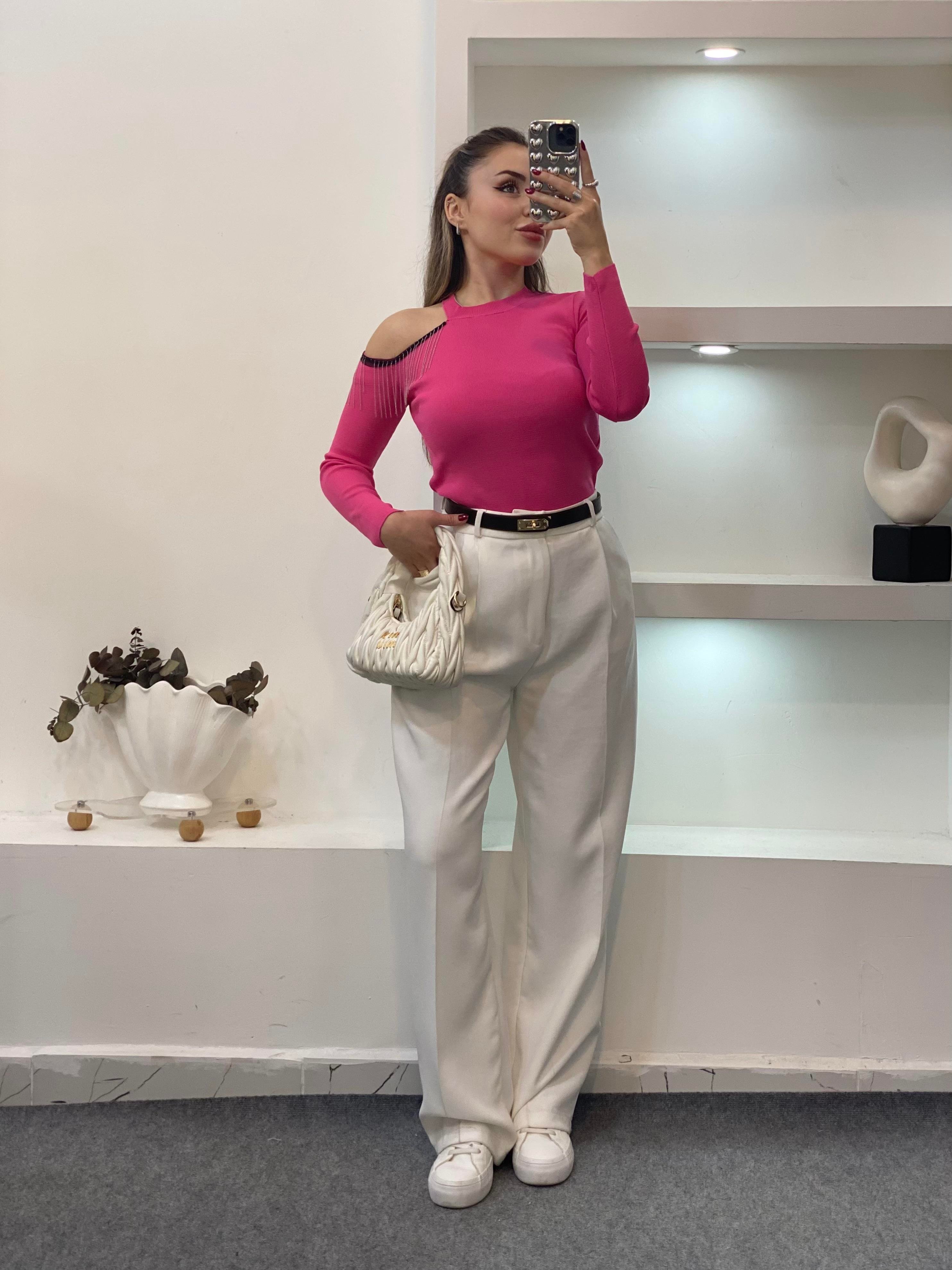 Pembe Omuzları Zincir Detay Pencereli Model Triko Bluz