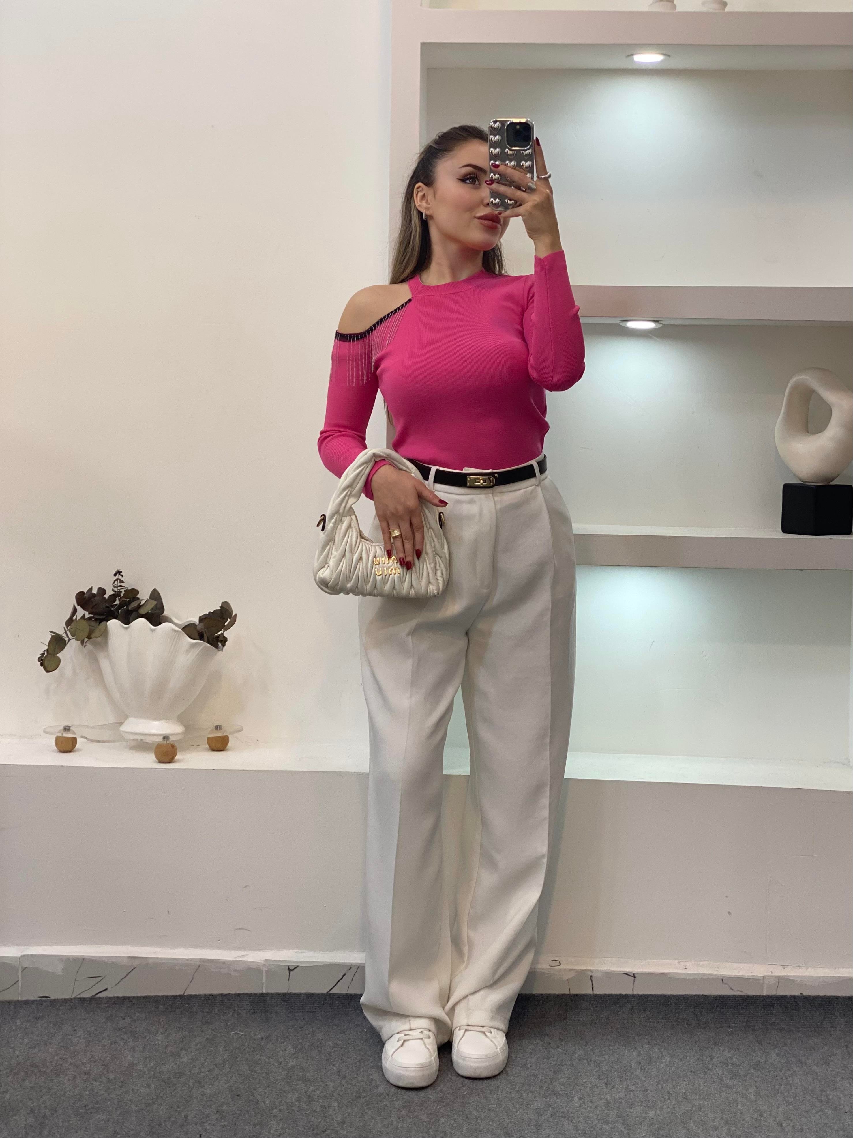 Pembe Omuzları Zincir Detay Pencereli Model Triko Bluz
