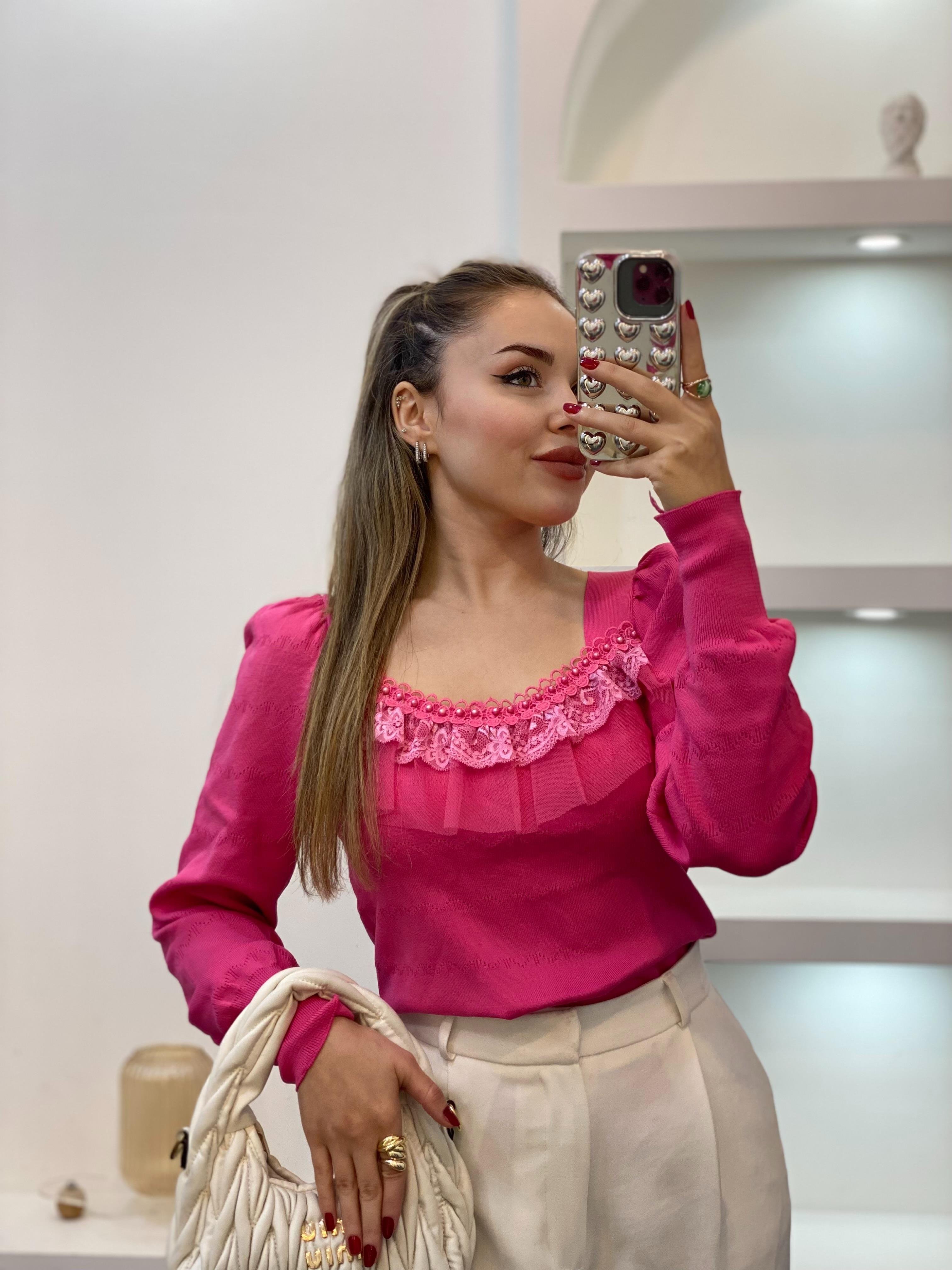 Pembe Tül Detay İnci Çakımlı Triko Bluz