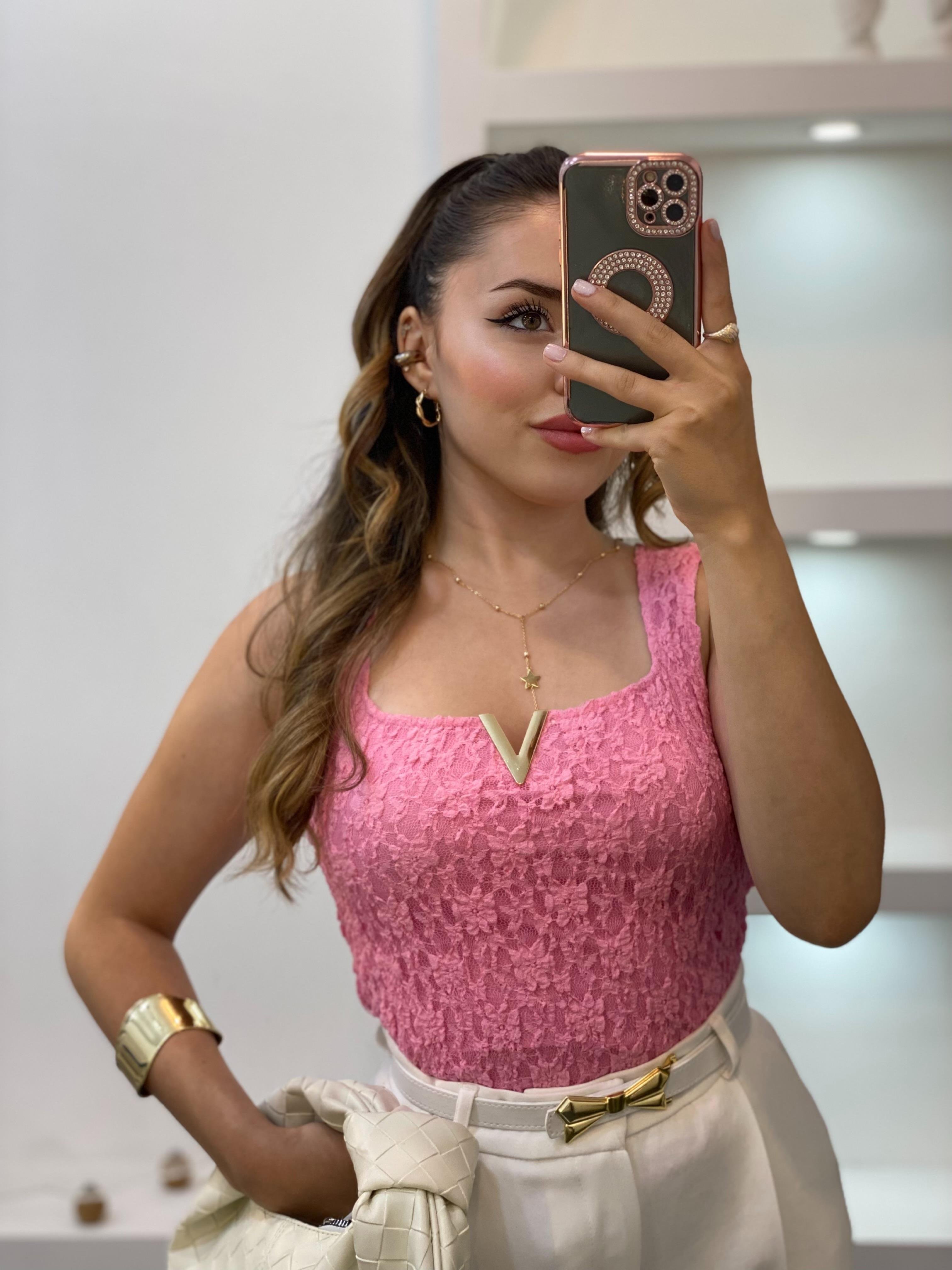 Pembe V Aksesuarlı Dantel Bluz