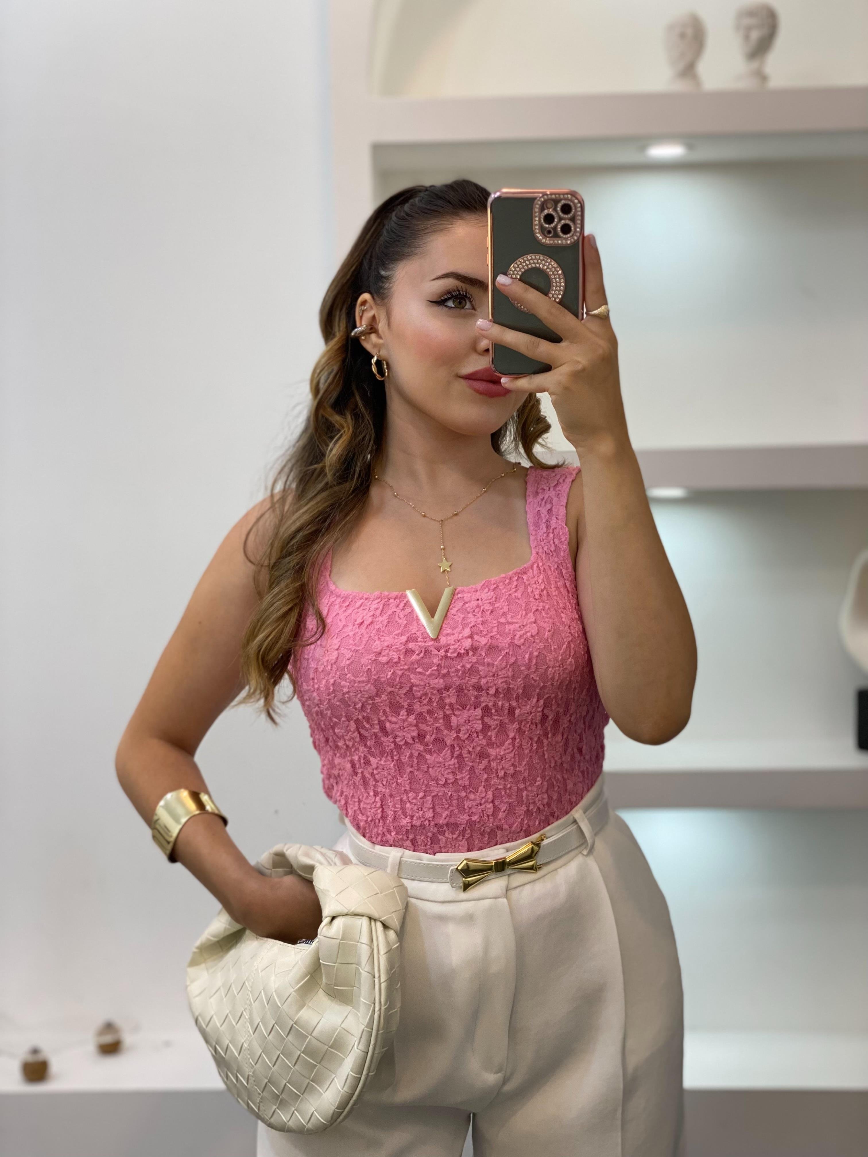 Pembe V Aksesuarlı Dantel Bluz