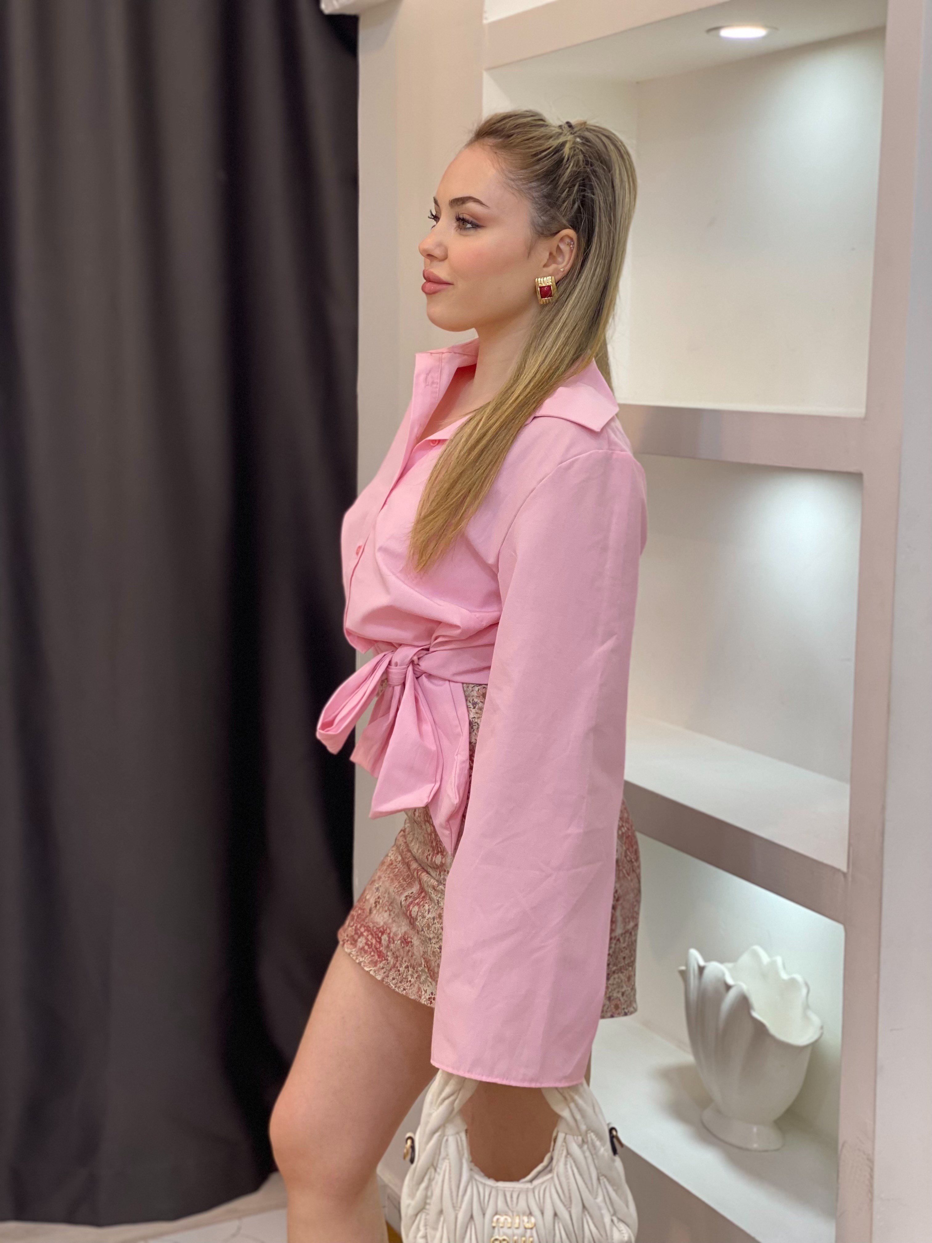 Pembe Yanı Bağlamalı Model Gömlek 