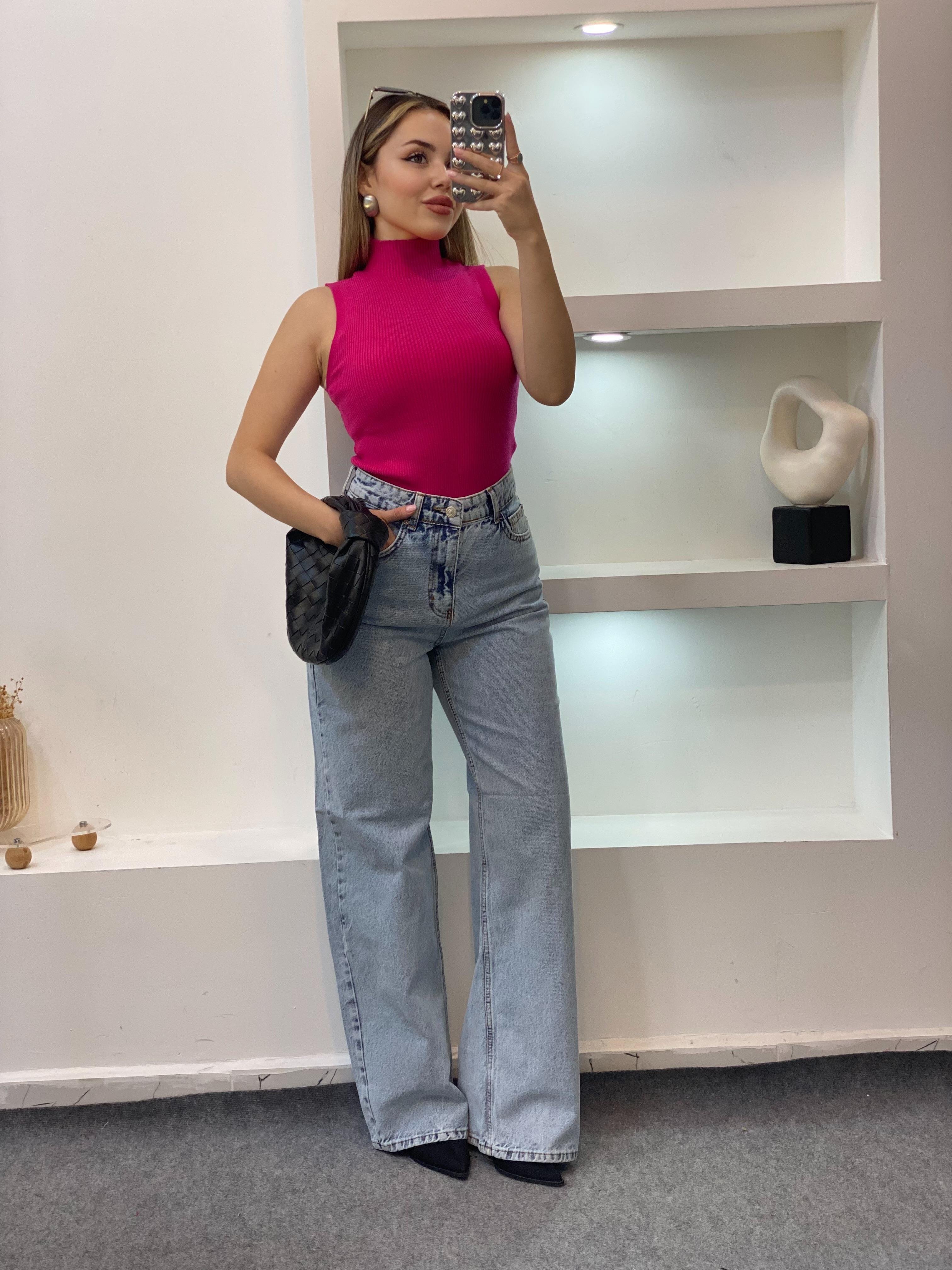 Pembe Yumoş Dokulu Kolsuz Triko