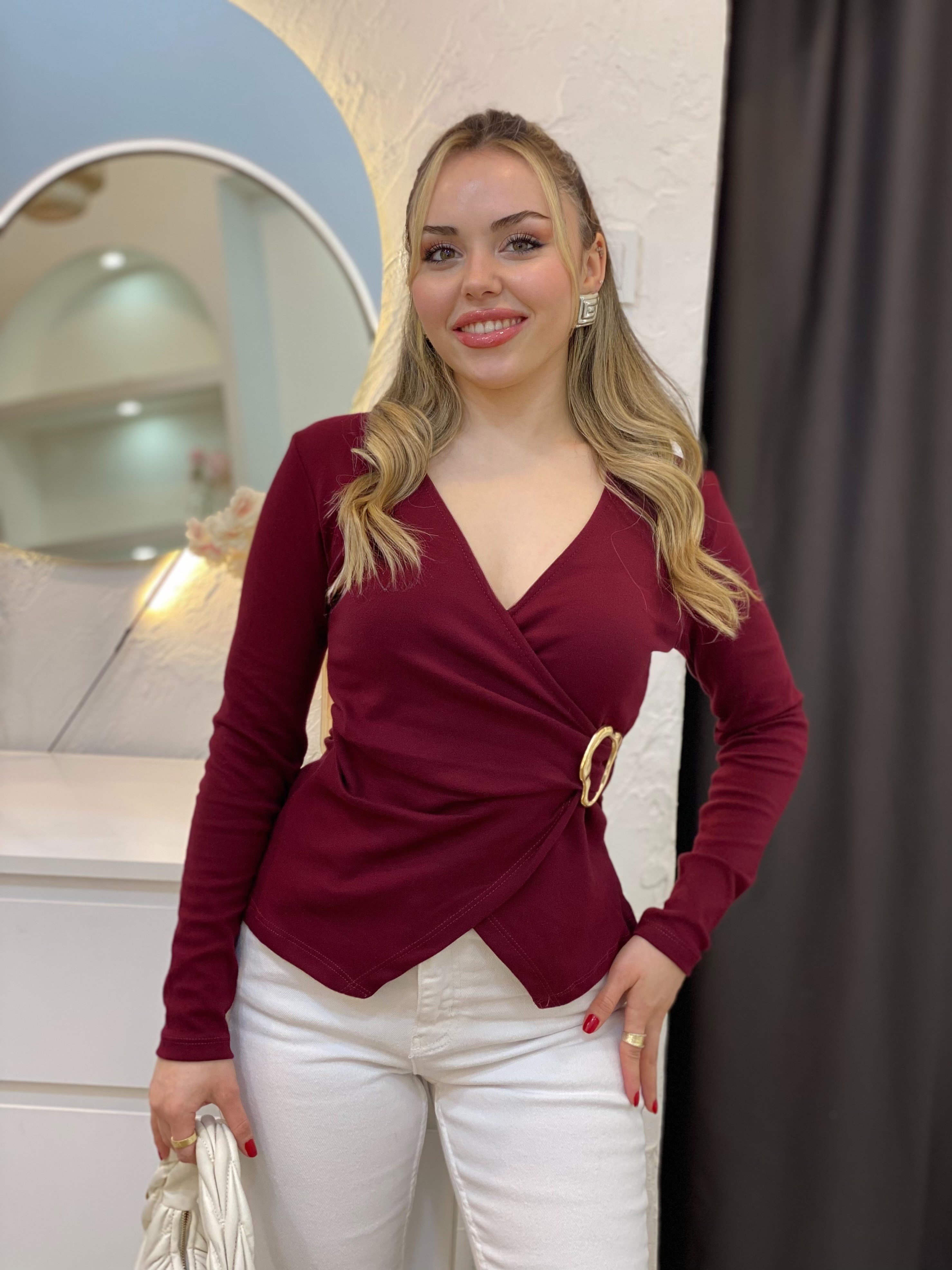 Q Marka Bordo Kruvaze Yaka Gold Broşlu Bluz 