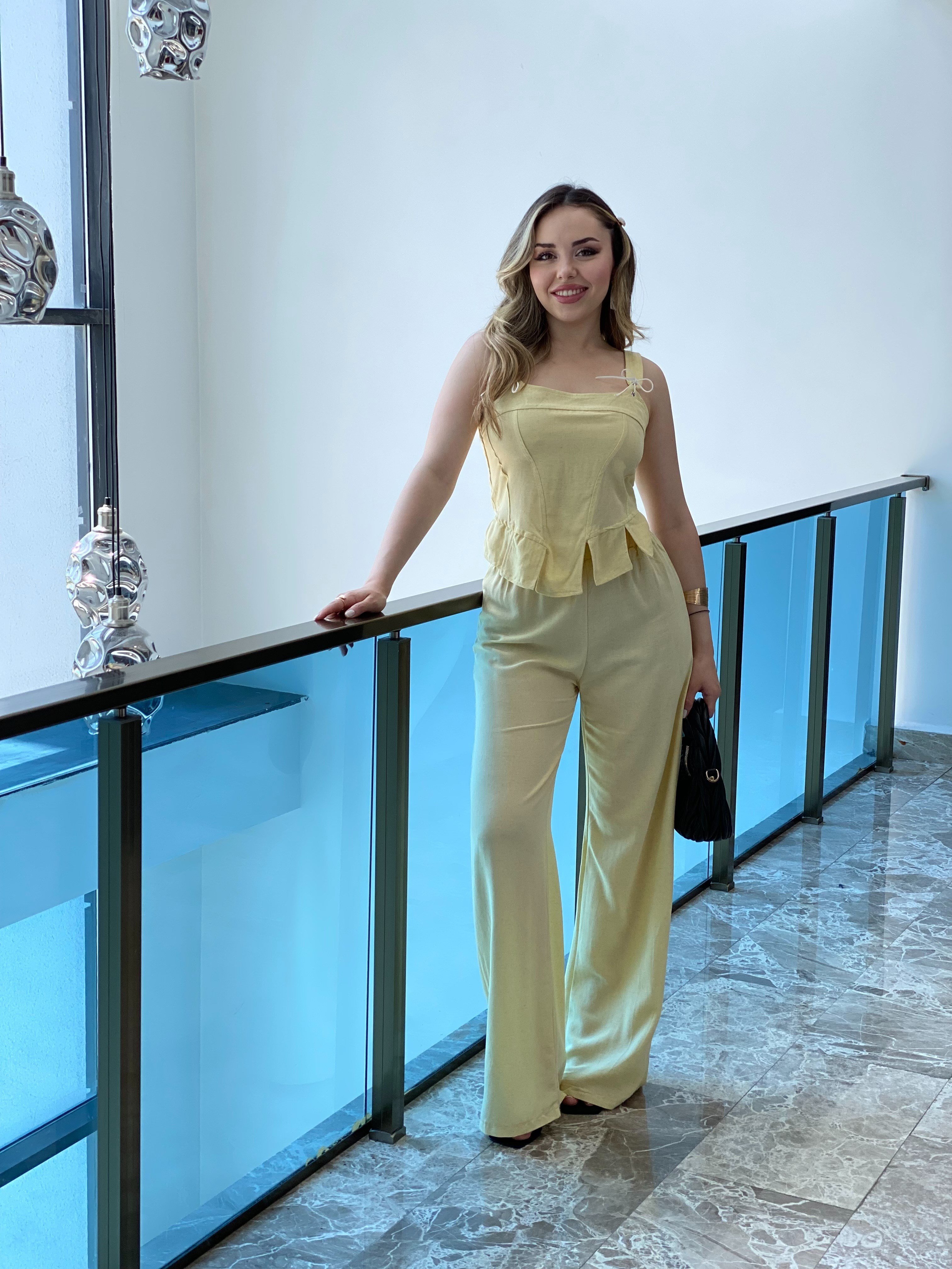 Sarı Büstiyerli Keten Takım