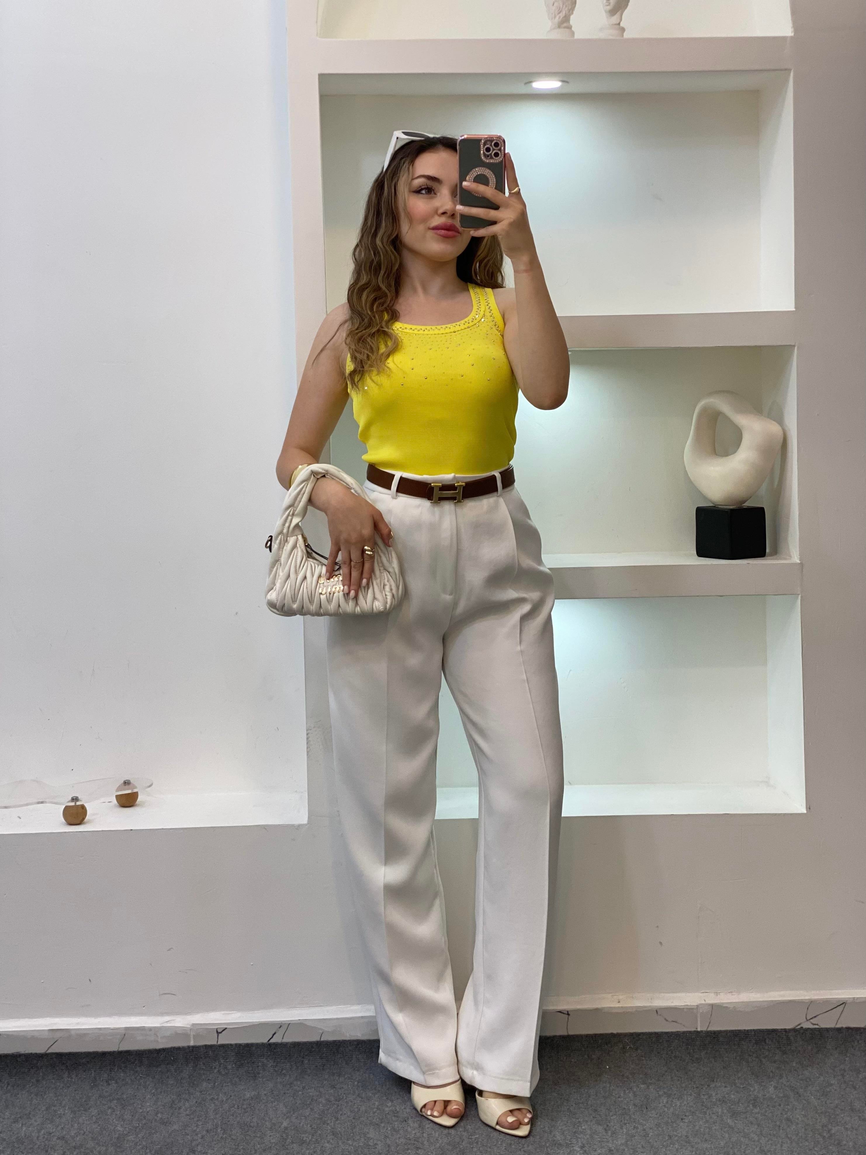 Sarı Önü Parıltılı Taşlı Kalın Askılı Triko Bluz