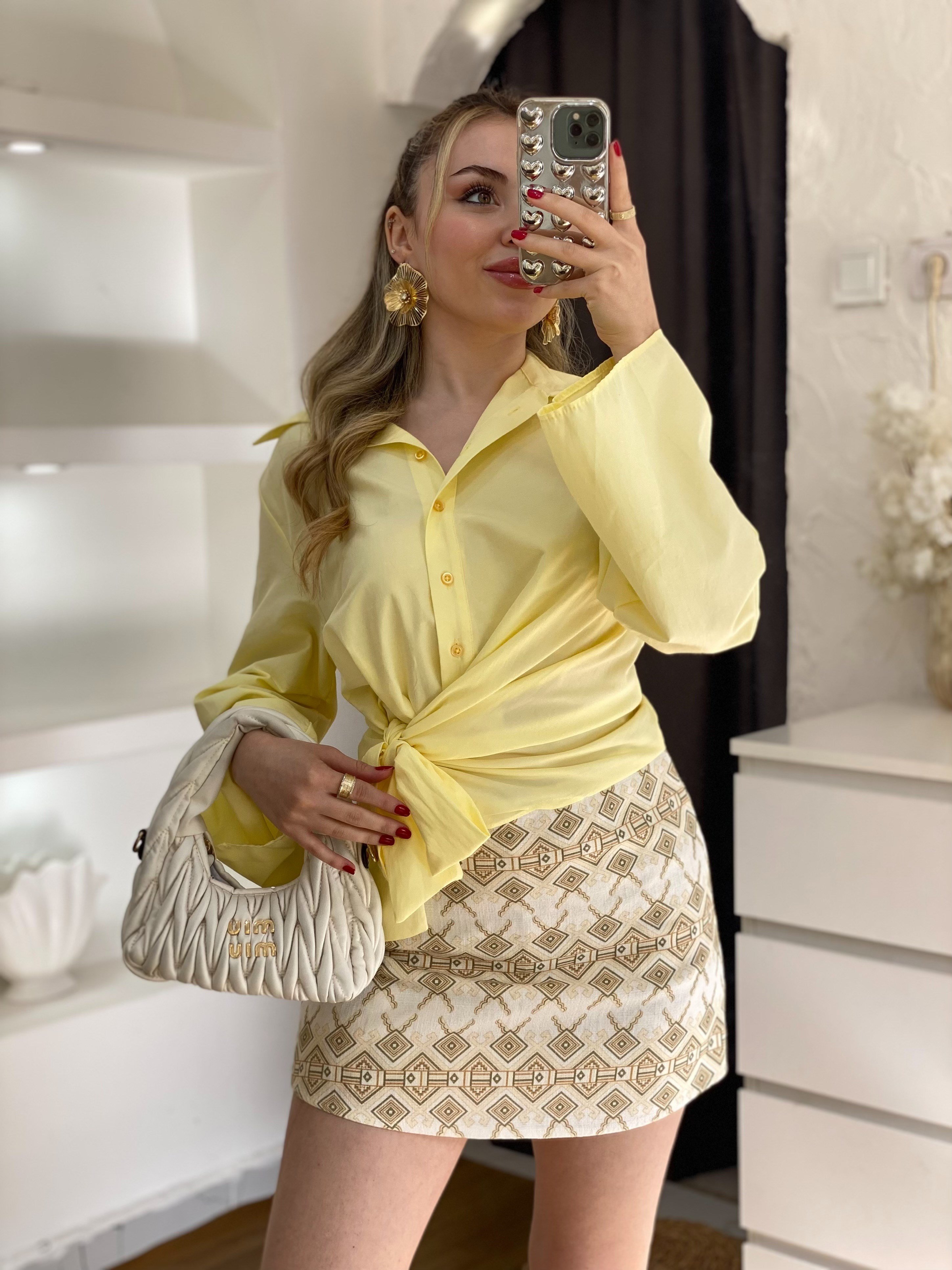 Sarı Yanı Bağlamalı Model Gömlek 
