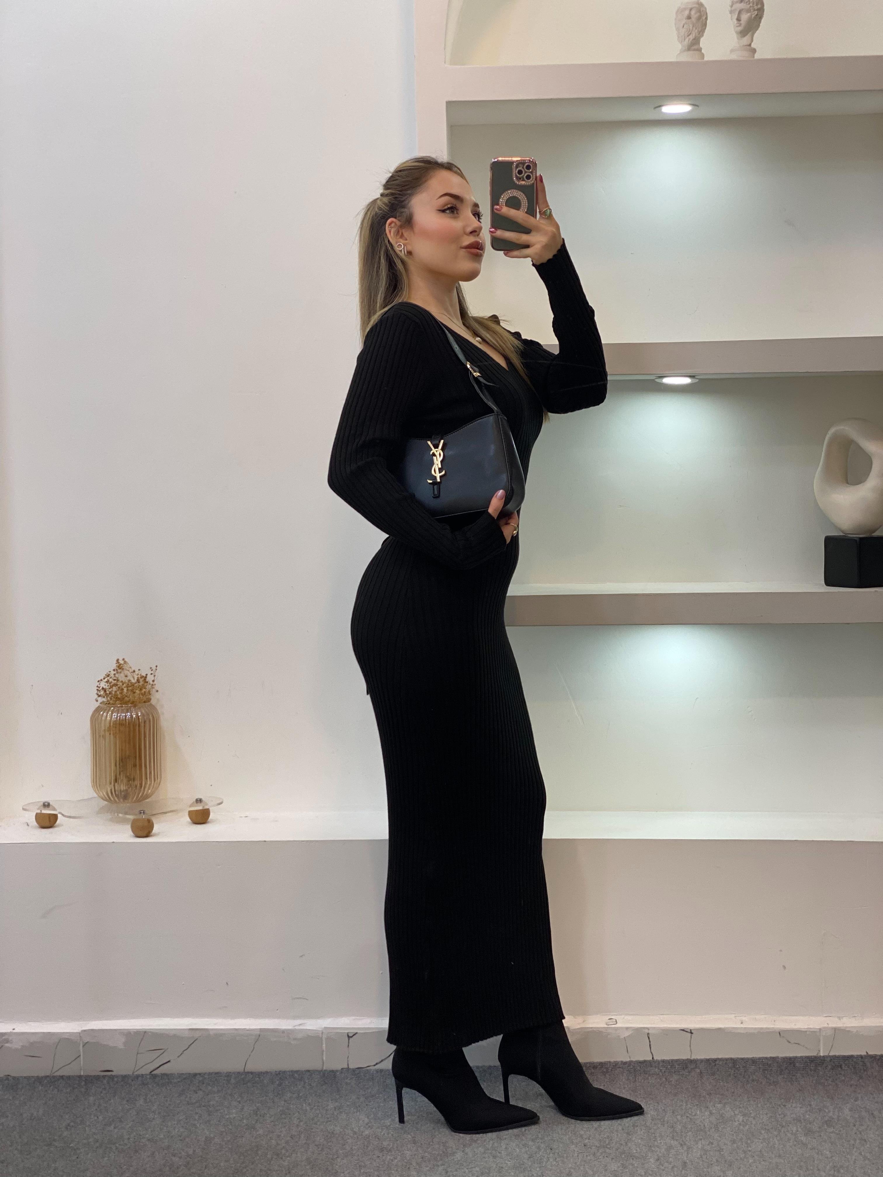 Siyah Arka Beli Kuşaklı Model Triko Elbise 