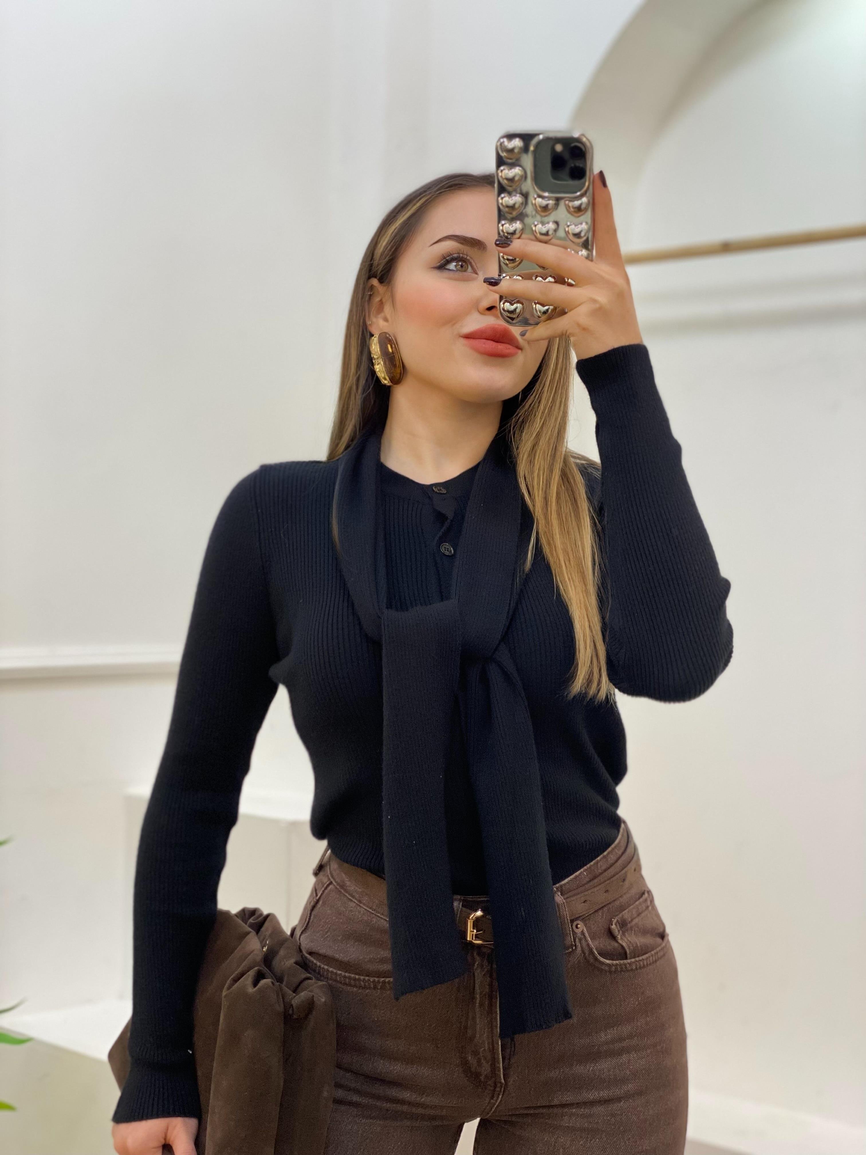 Siyah Atkı Detaylı Premium Elit Triko Hırka 