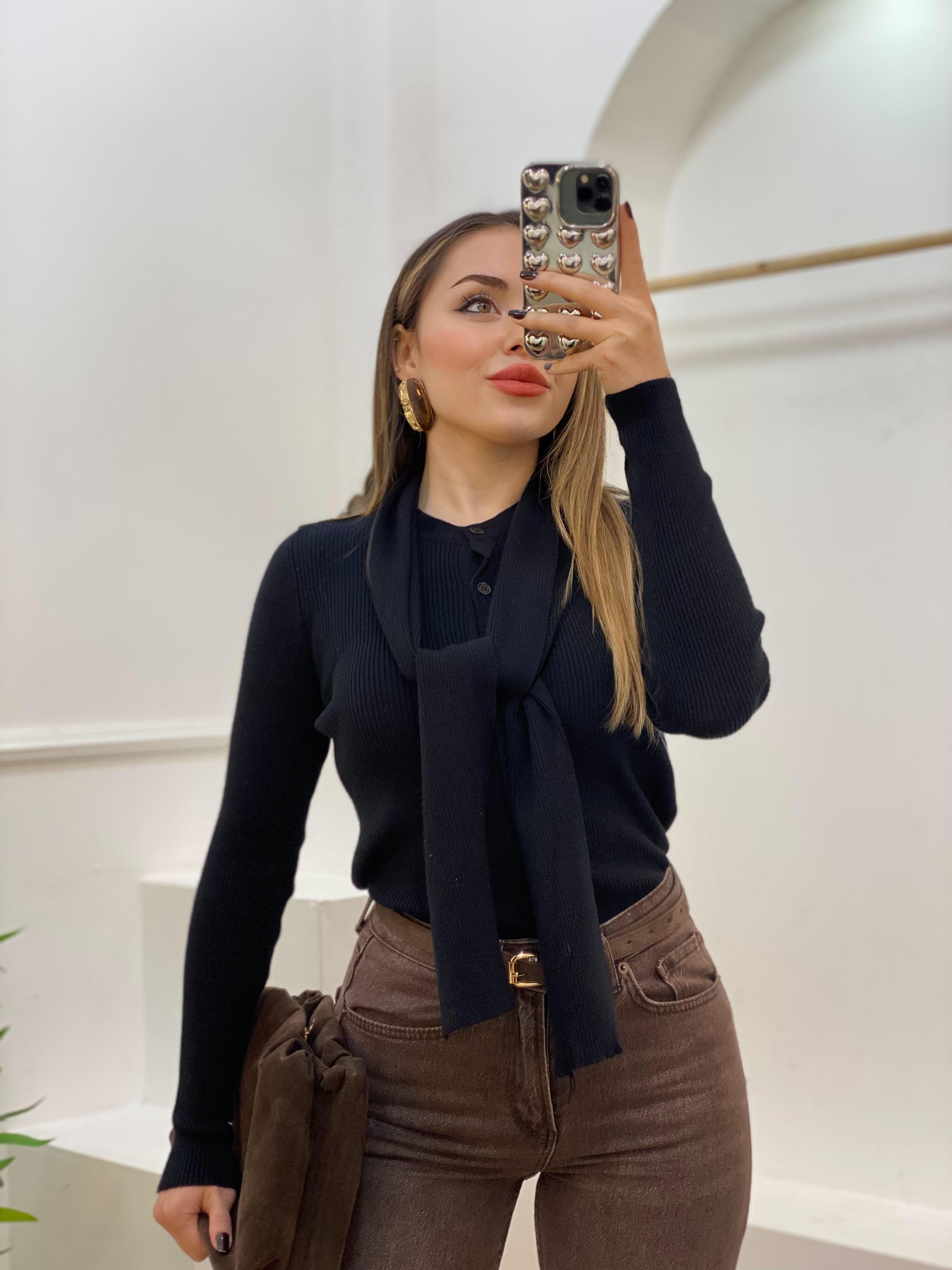 Siyah Atkı Detaylı Premium Elit Triko Hırka 