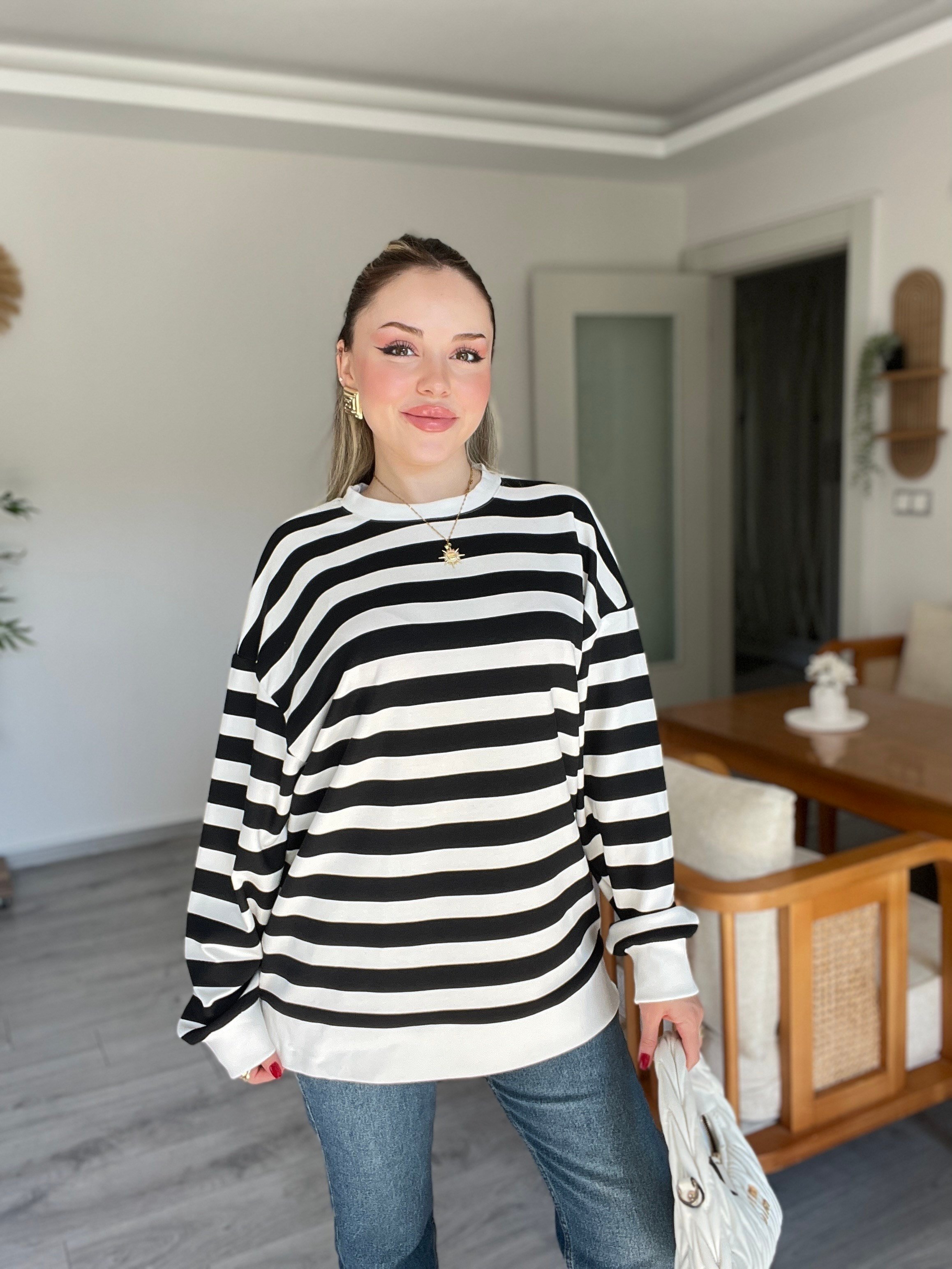 Siyah Beyaz Çizgili Oversize Modal Sweatshirt 