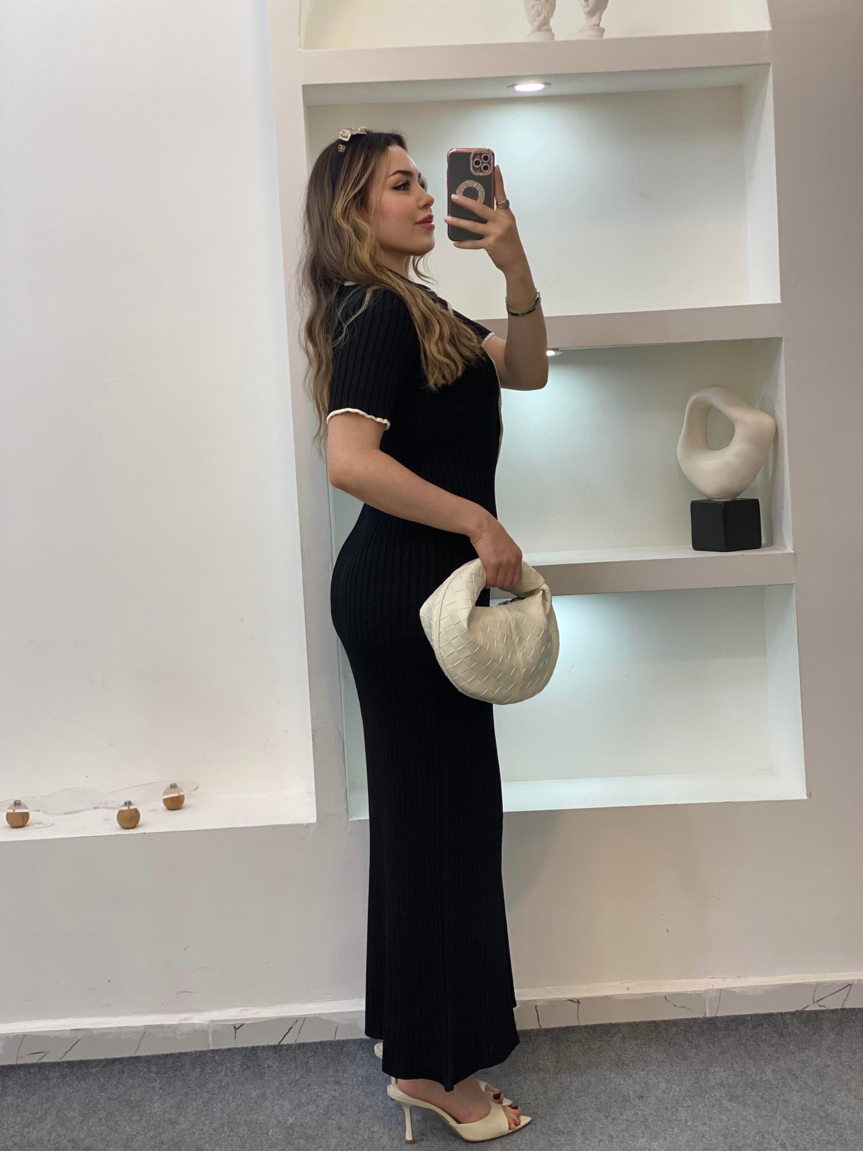 Siyah Biyeli Önü Düğmeli Triko Elbise 