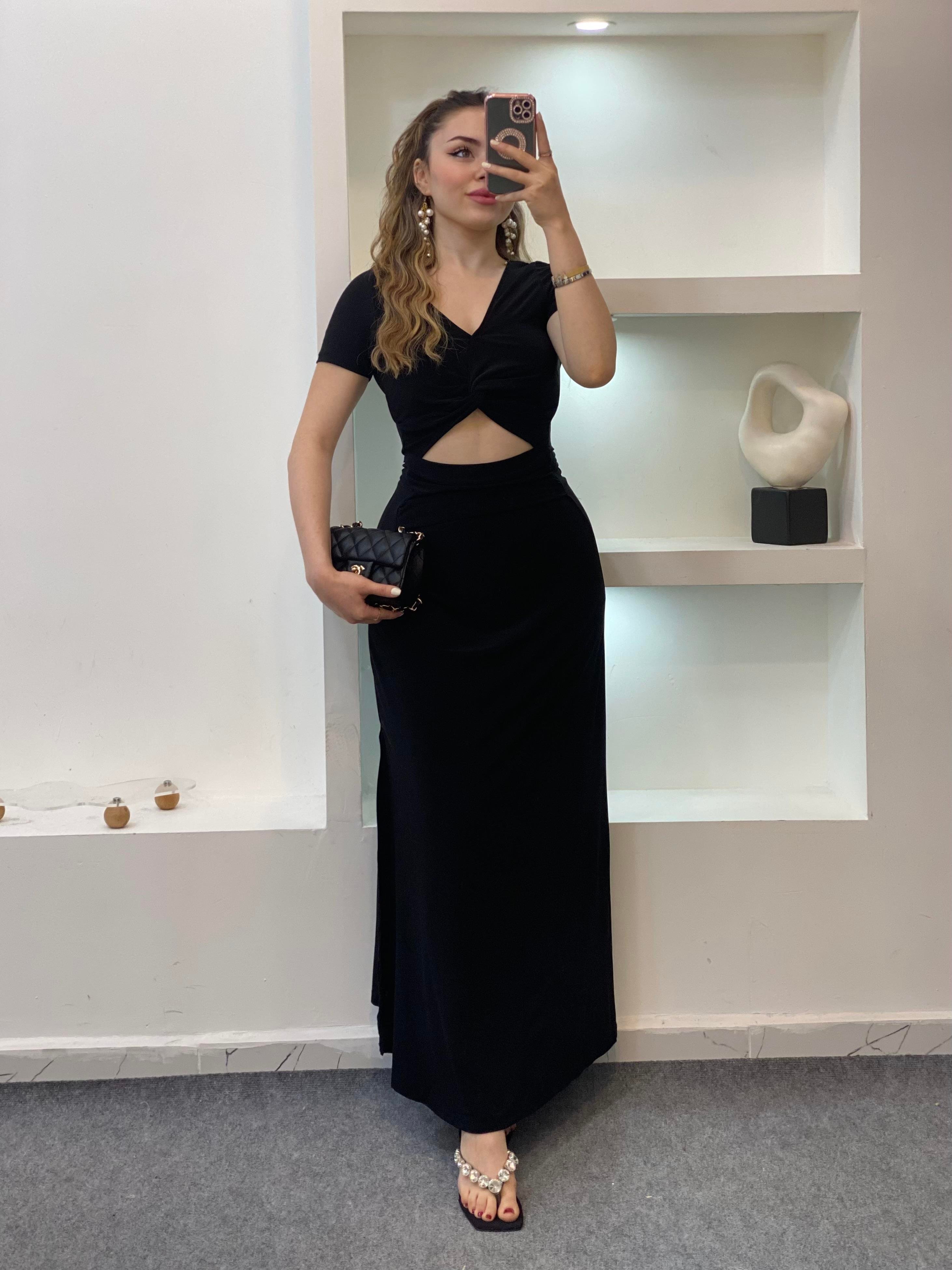 Siyah Dekolteli Likralı Model Sandy Elbise