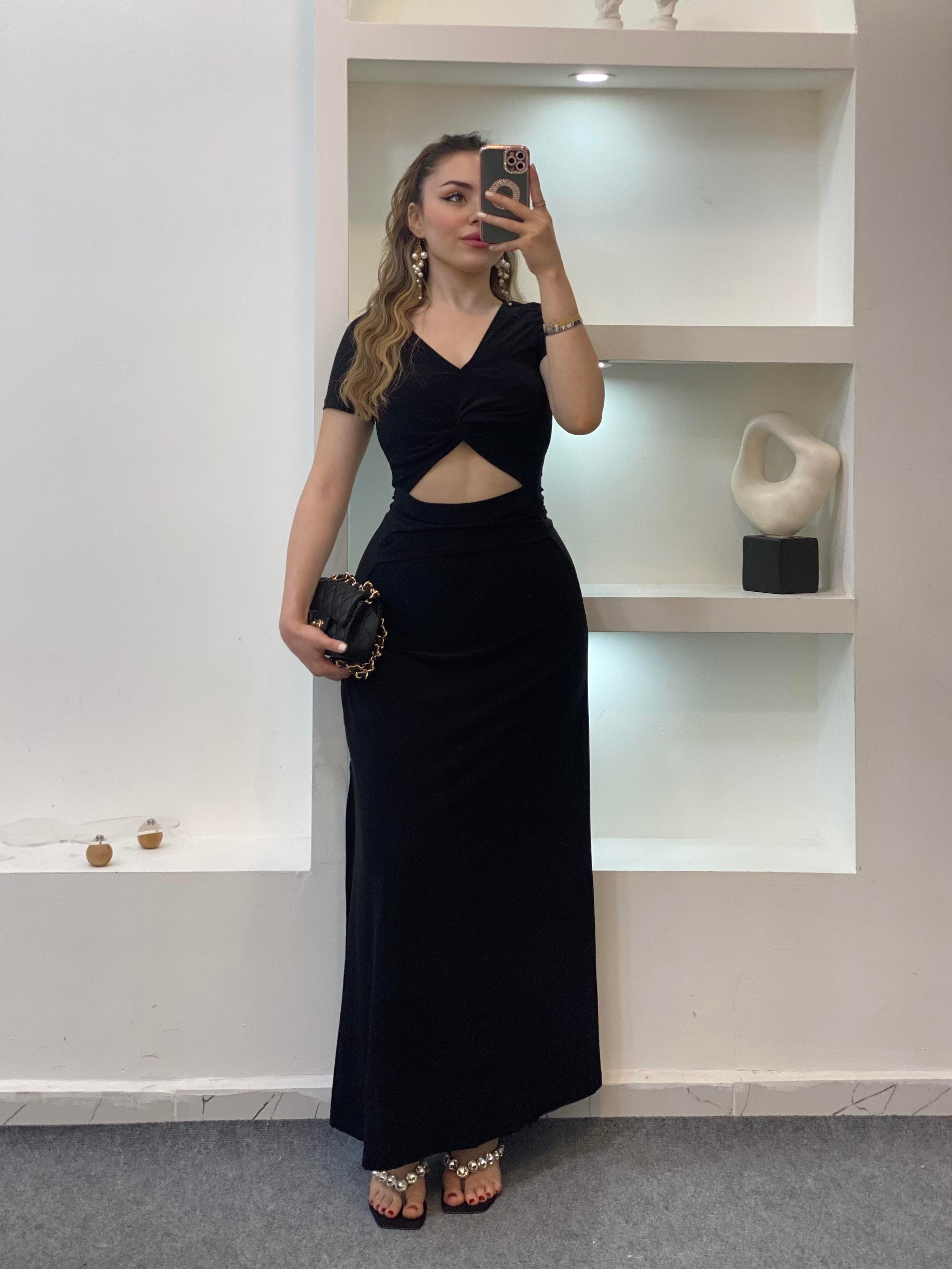 Siyah Dekolteli Likralı Model Sandy Elbise