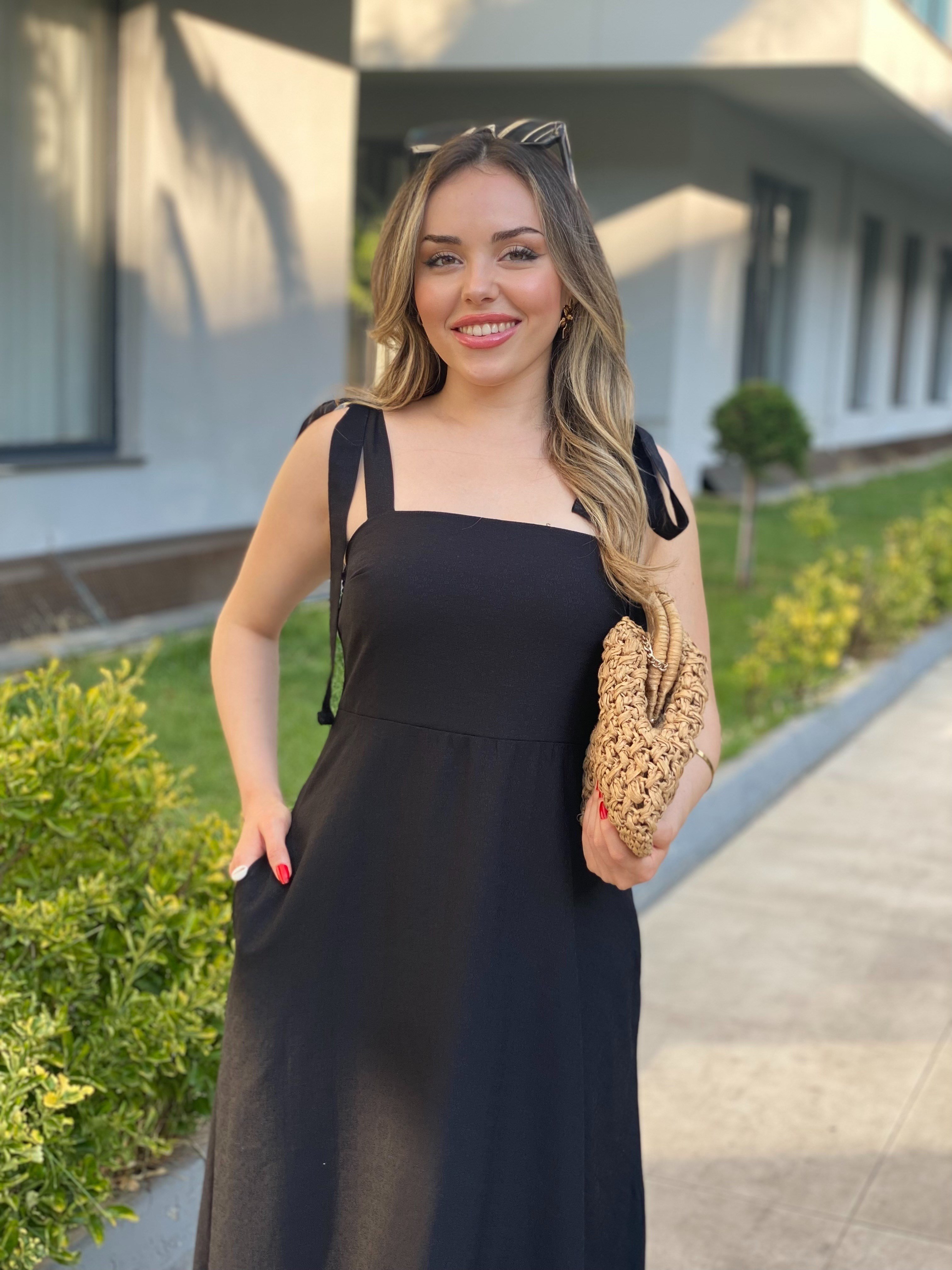 Siyah Desenli Omuz Bağlamalı Model Gipeli Elbise