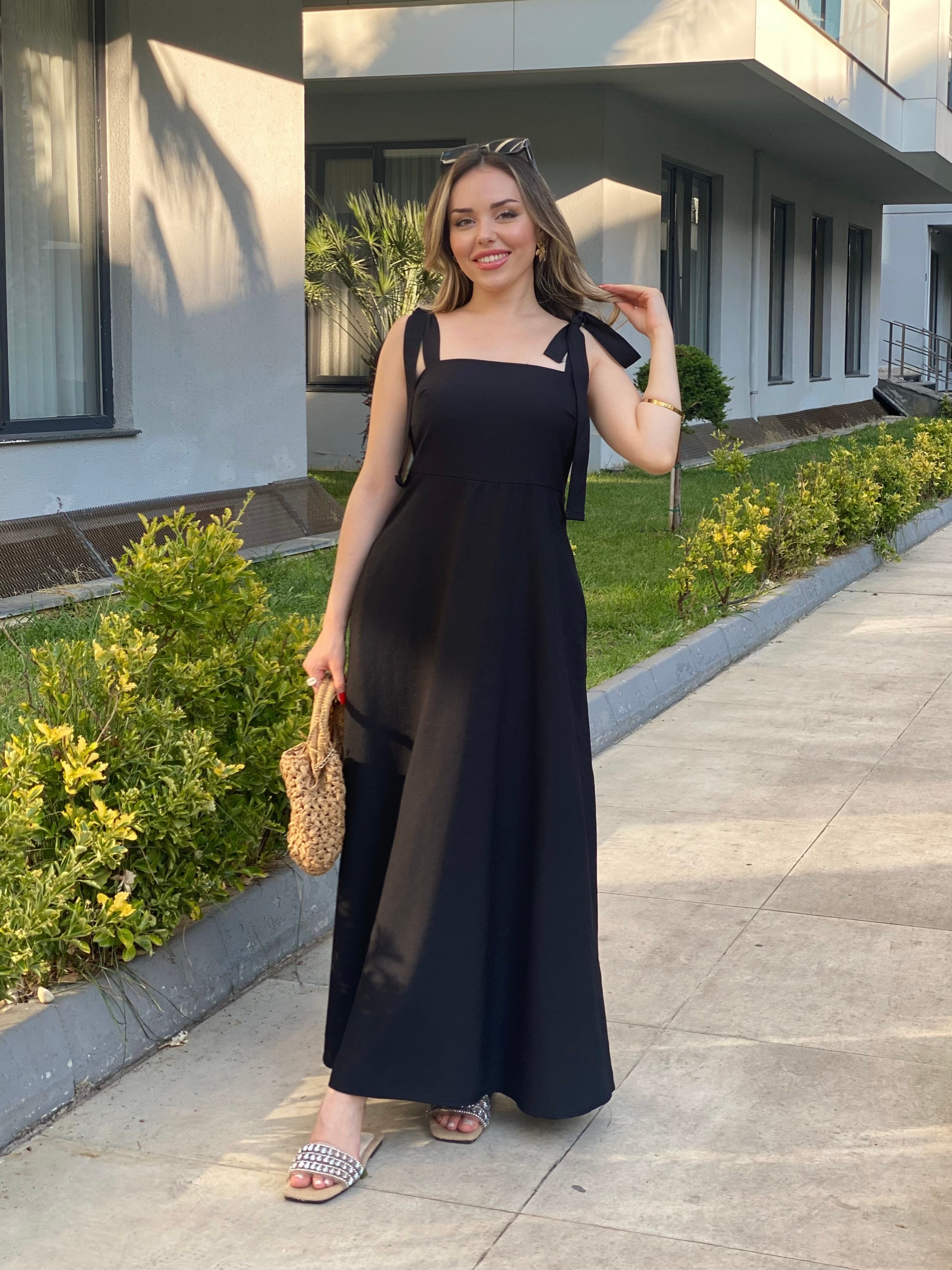 Siyah Desenli Omuz Bağlamalı Model Gipeli Elbise