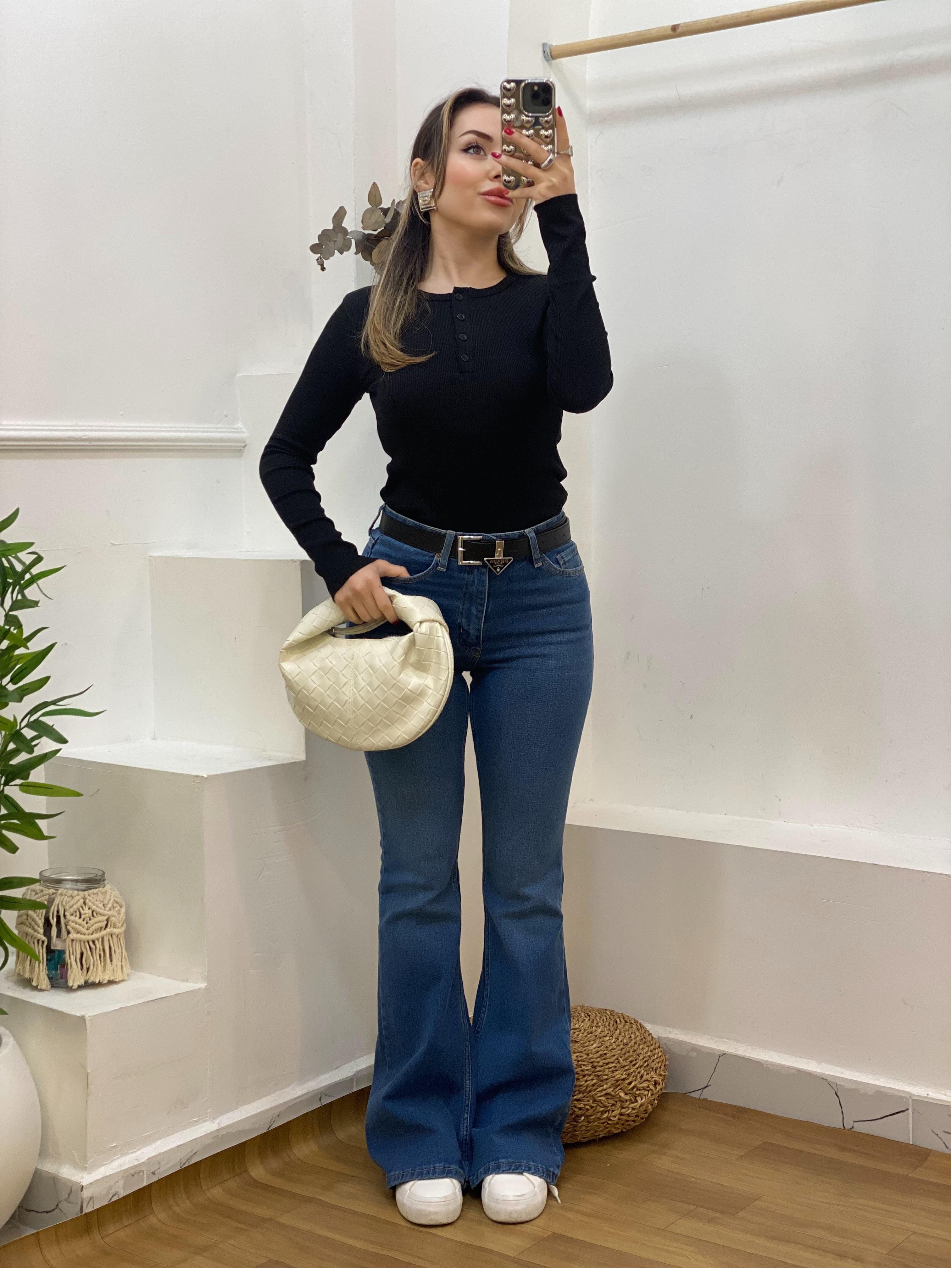 Siyah Düğmeli Fitilli Basic Bluz