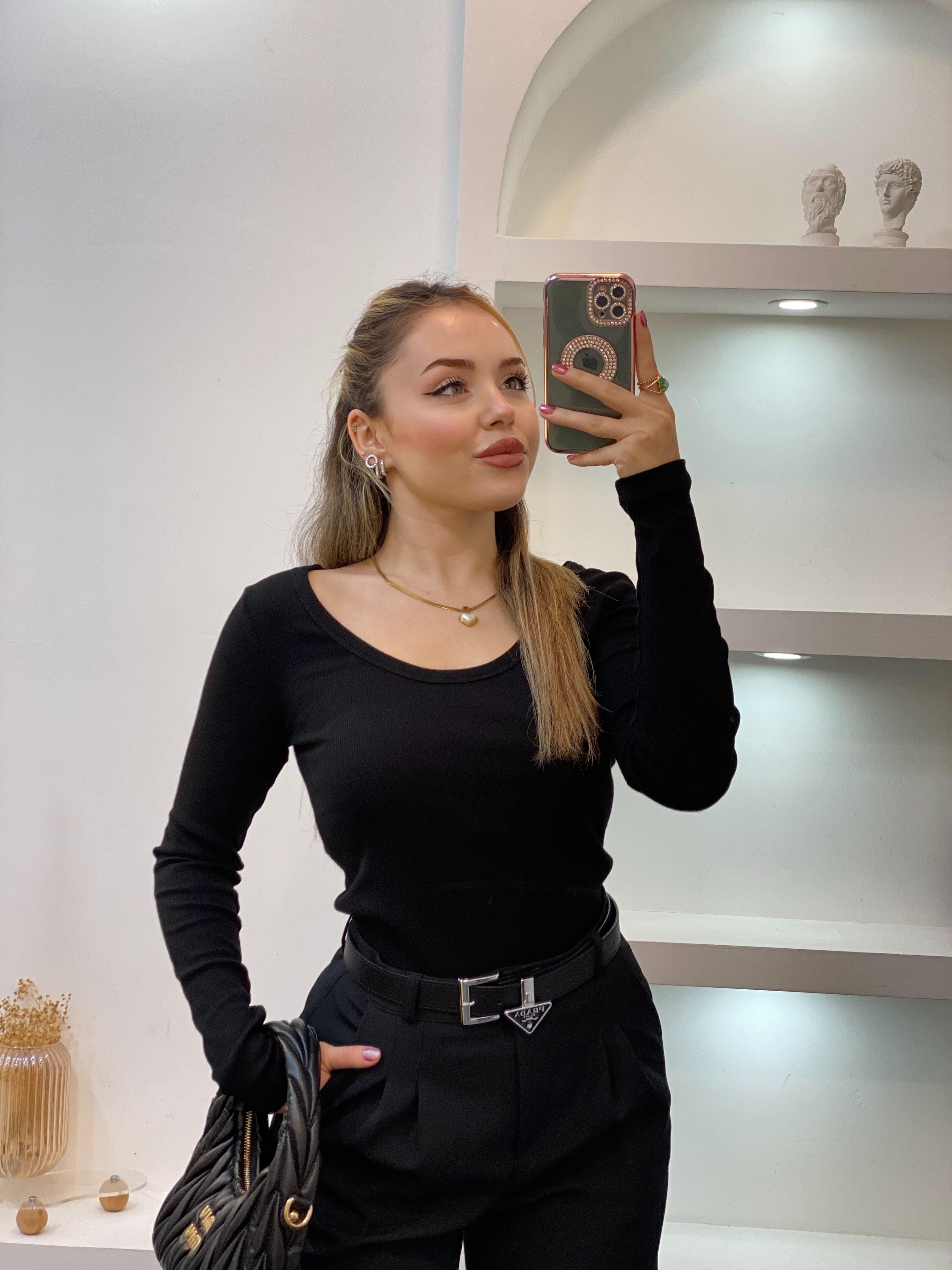 Siyah Geniş Yaka Fitilli Basic Bluz