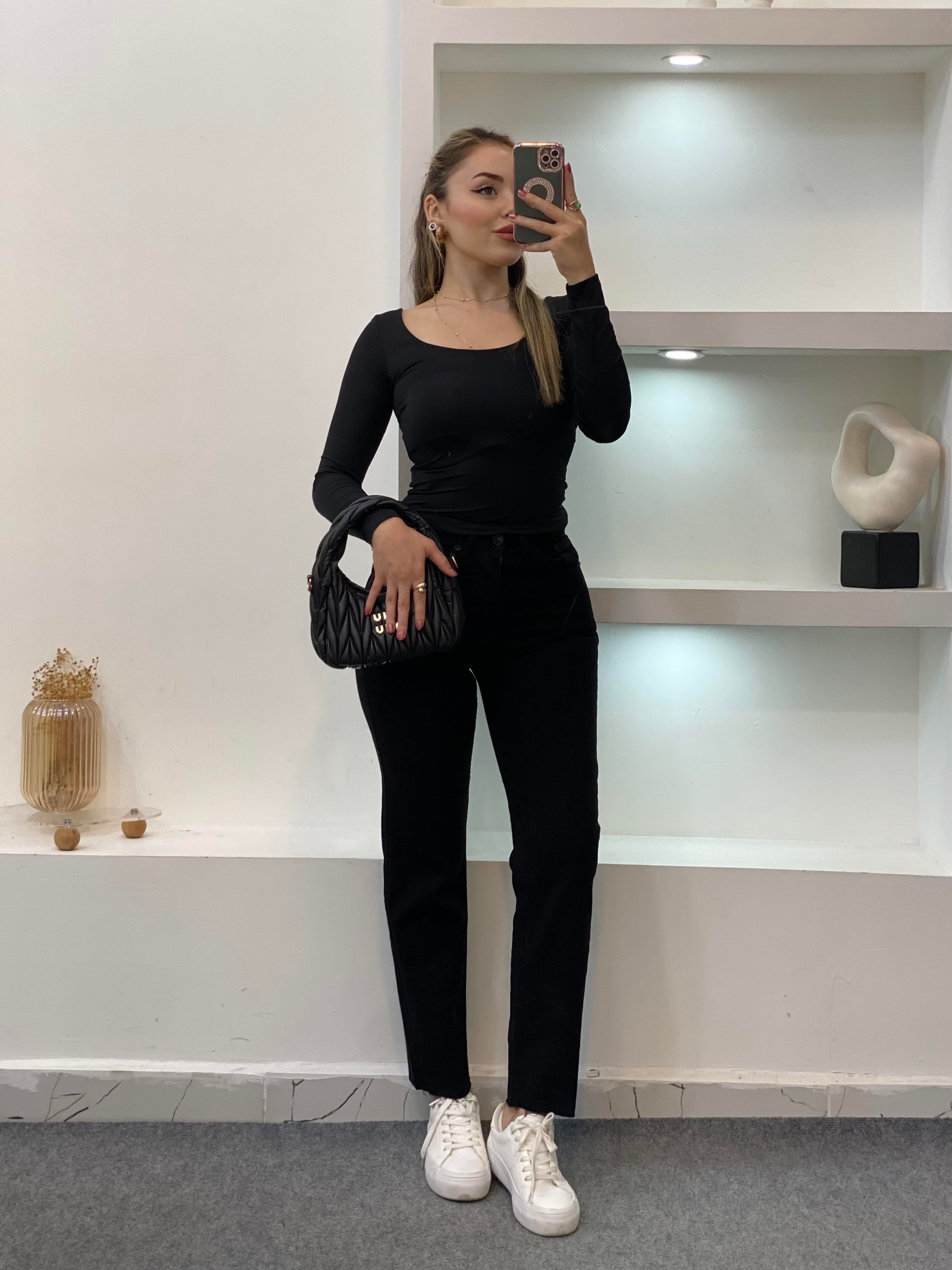 Siyah Geniş Yaka Scuba Bluz