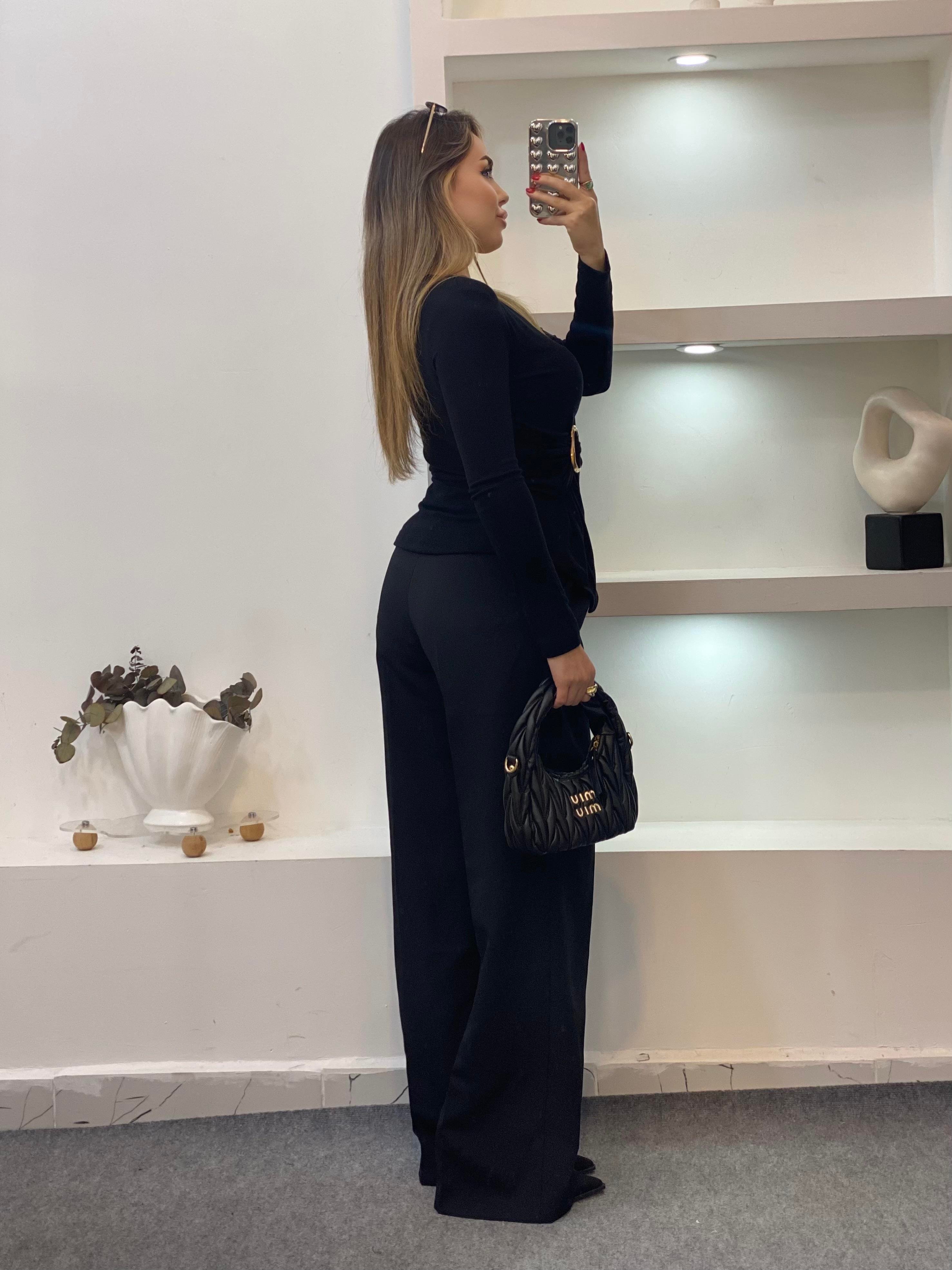 Siyah Gold Broşlu Bluz