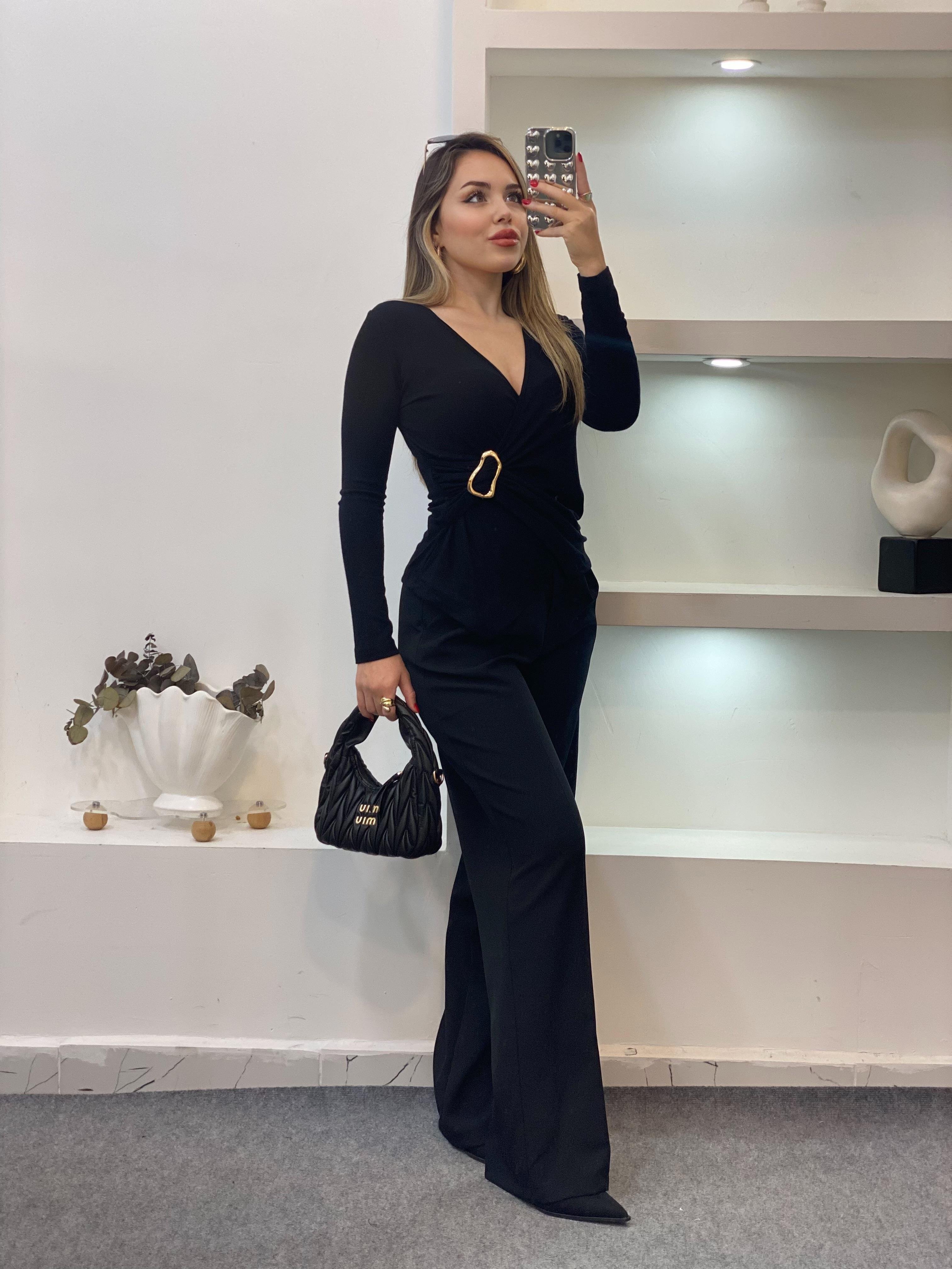 Siyah Gold Broşlu Bluz
