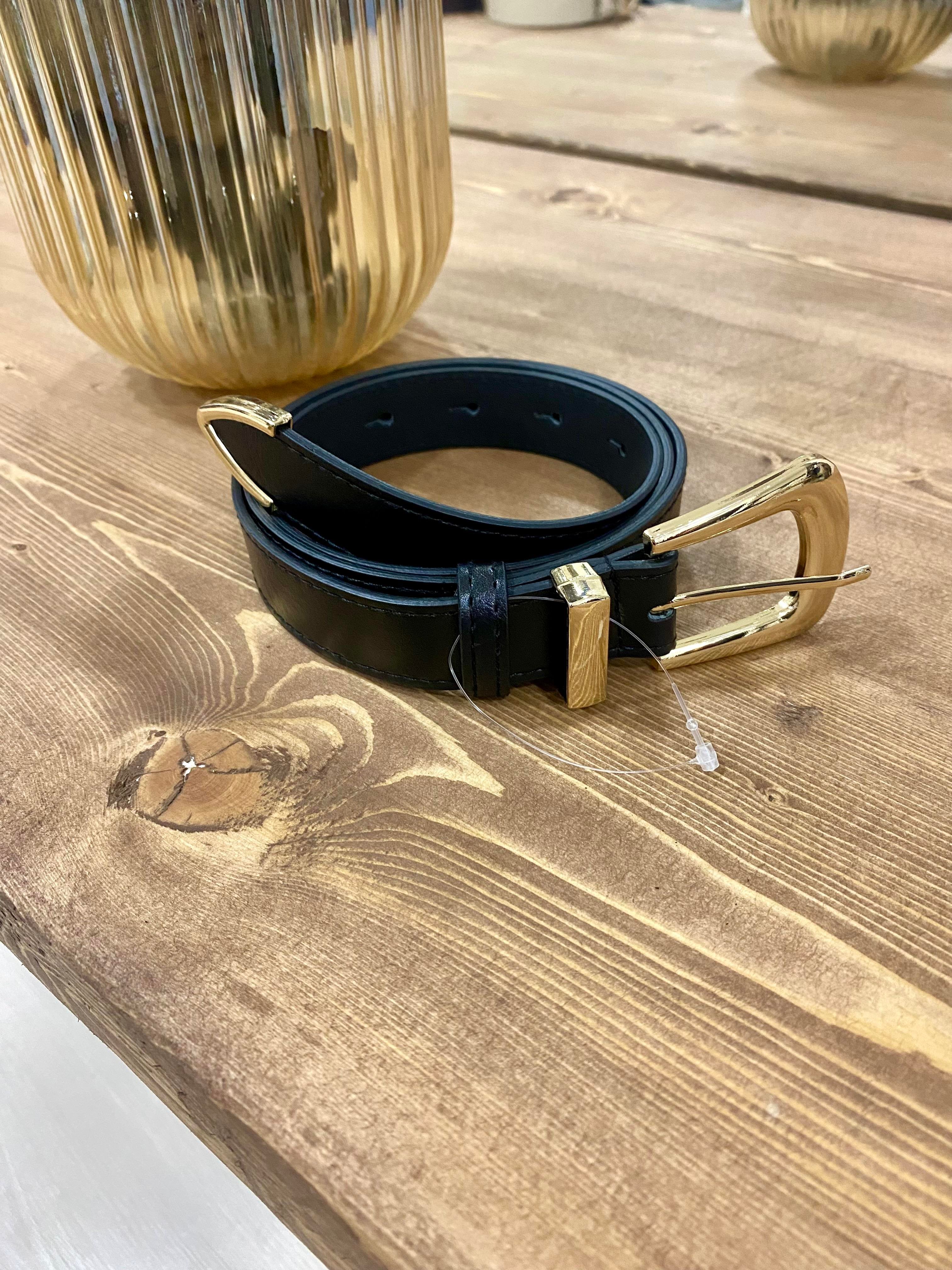Siyah Gold Oval Tokalı Deri Kemer