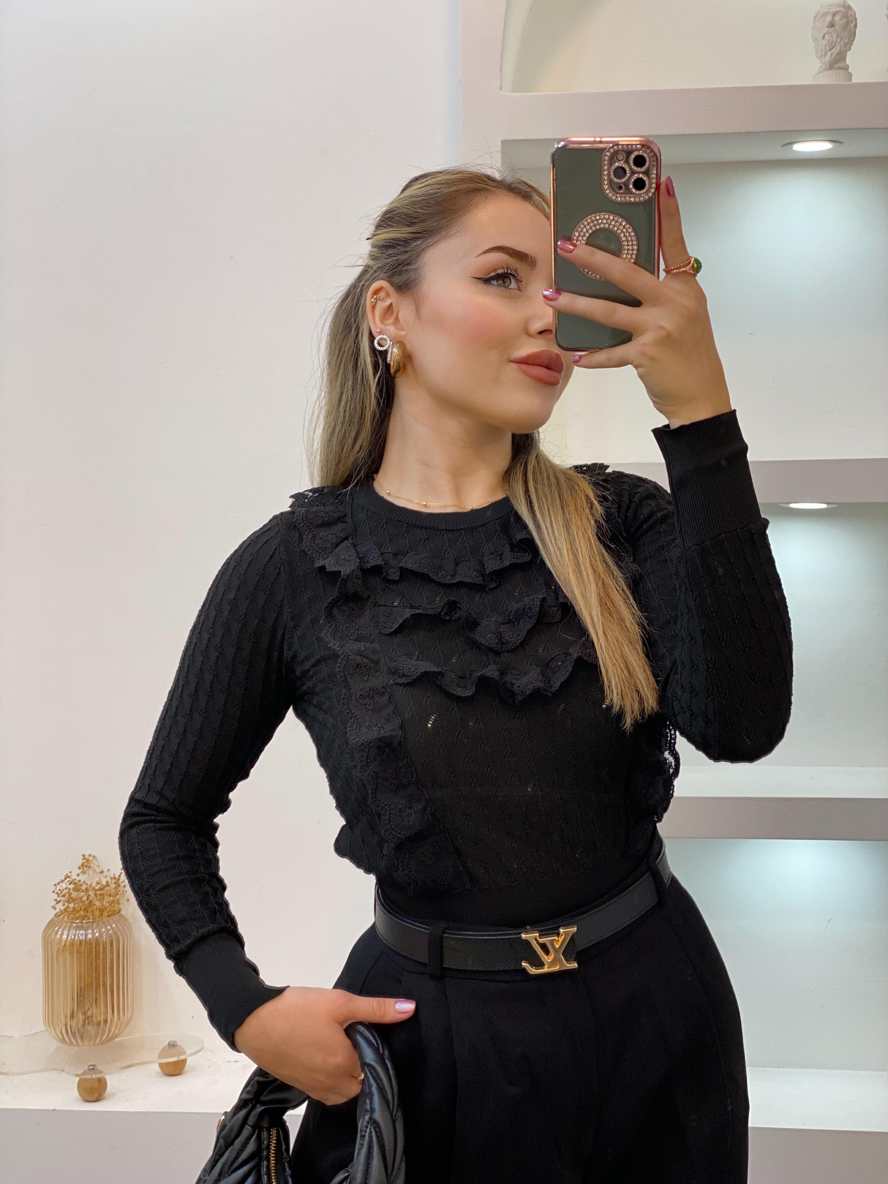 Siyah Güpürlü Model Triko Bluz