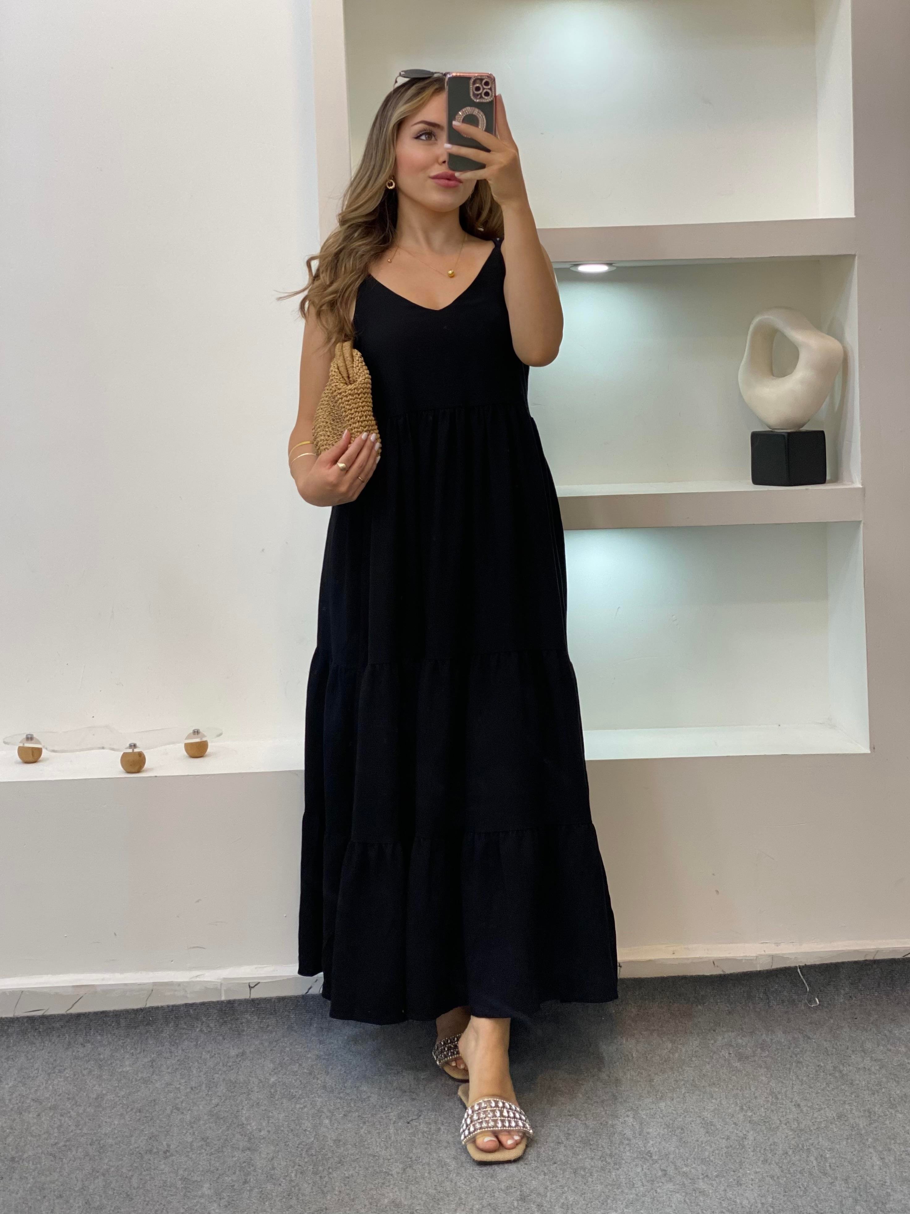 Siyah İnce Askılı Elbise