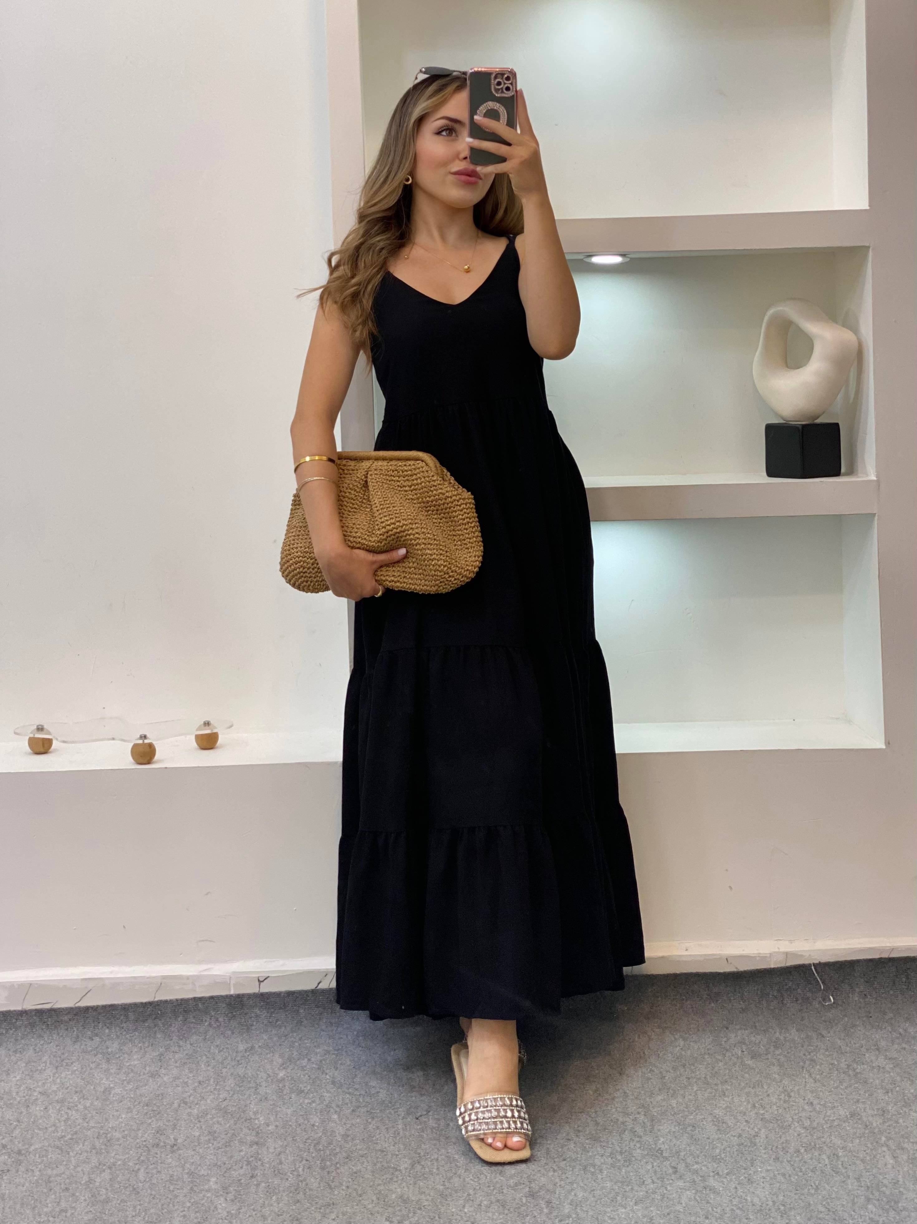 Siyah İnce Askılı Elbise