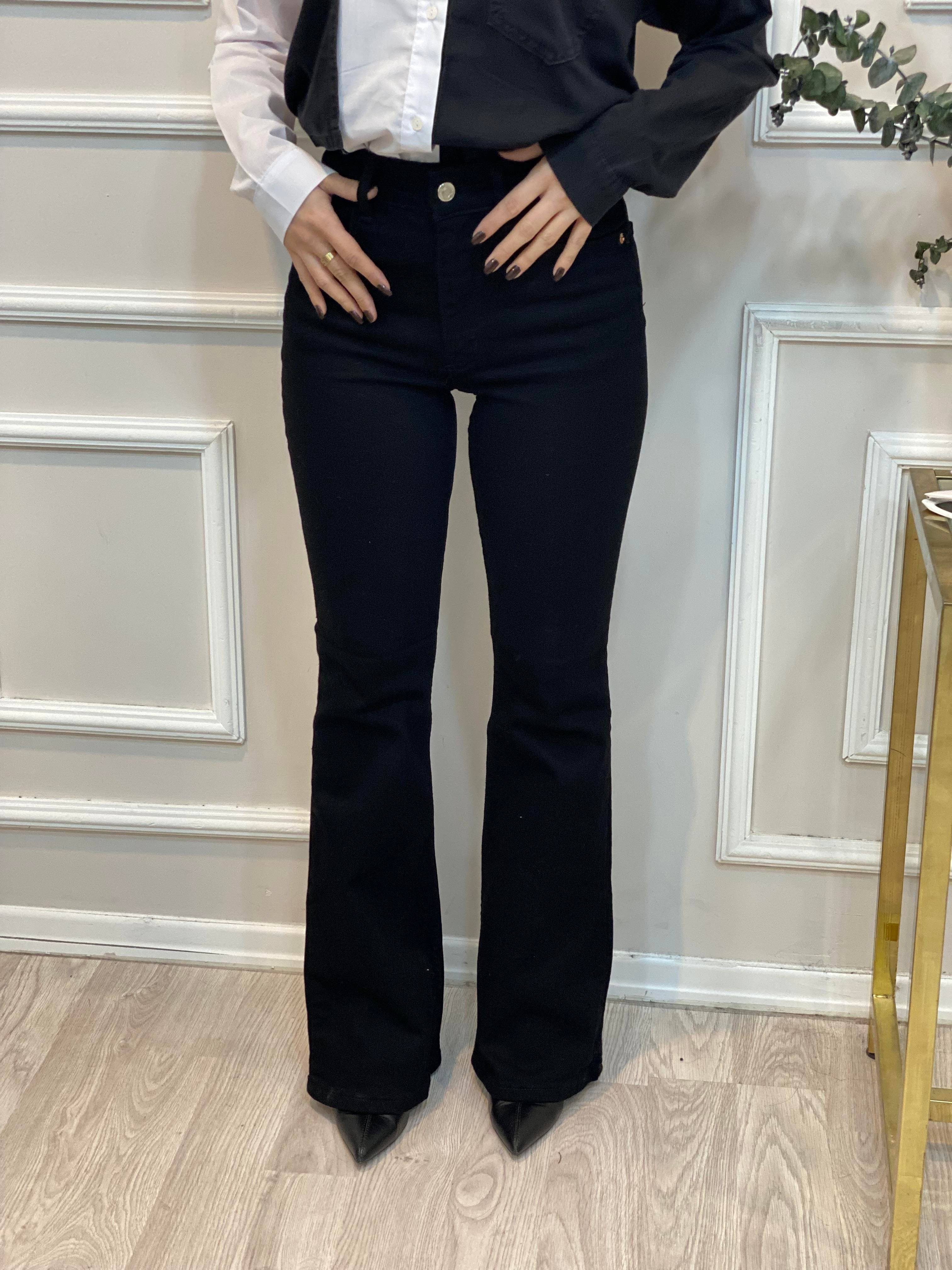 Siyah İspanyol Paça Jean 