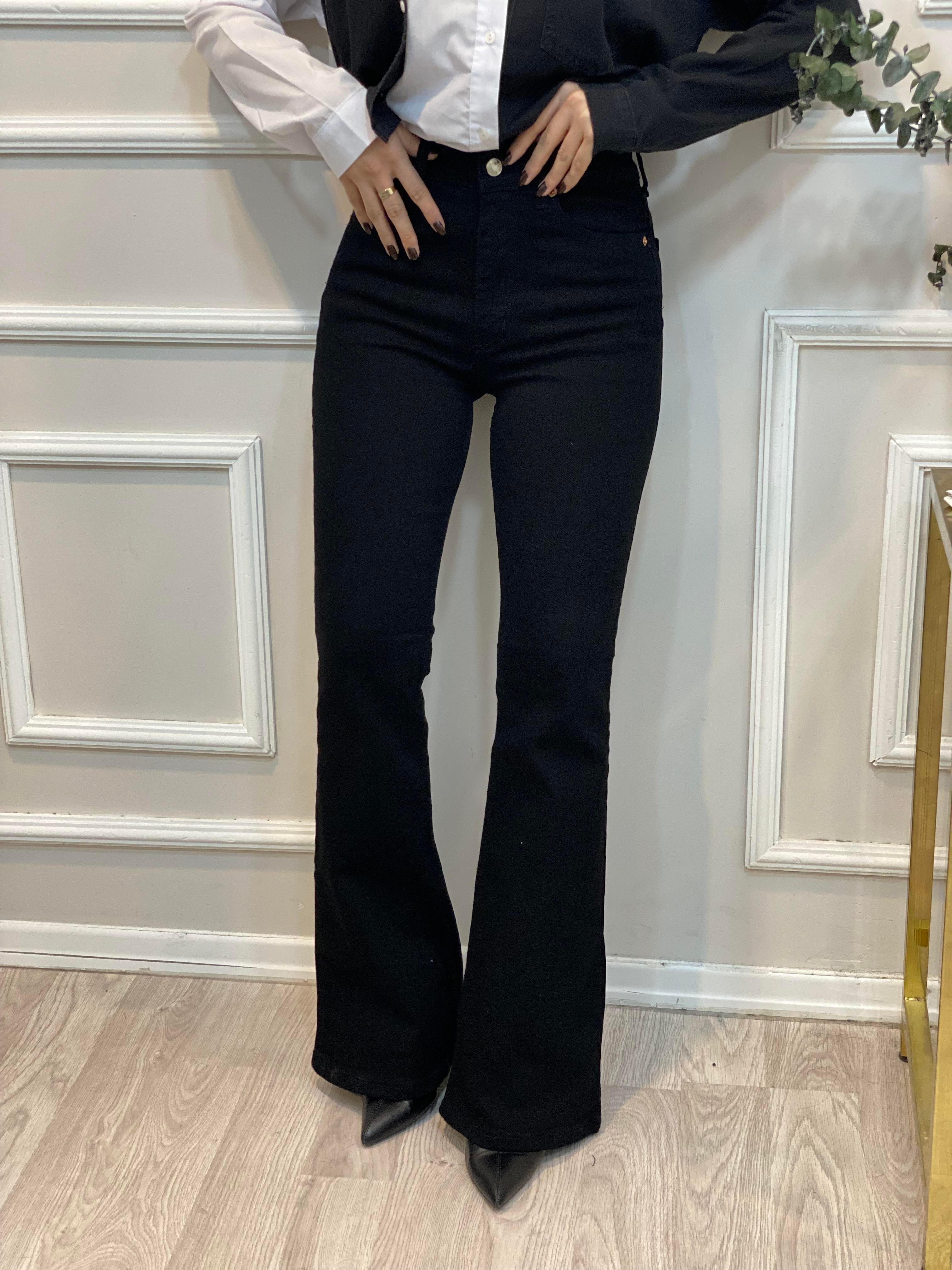 Siyah İspanyol Paça Jean 