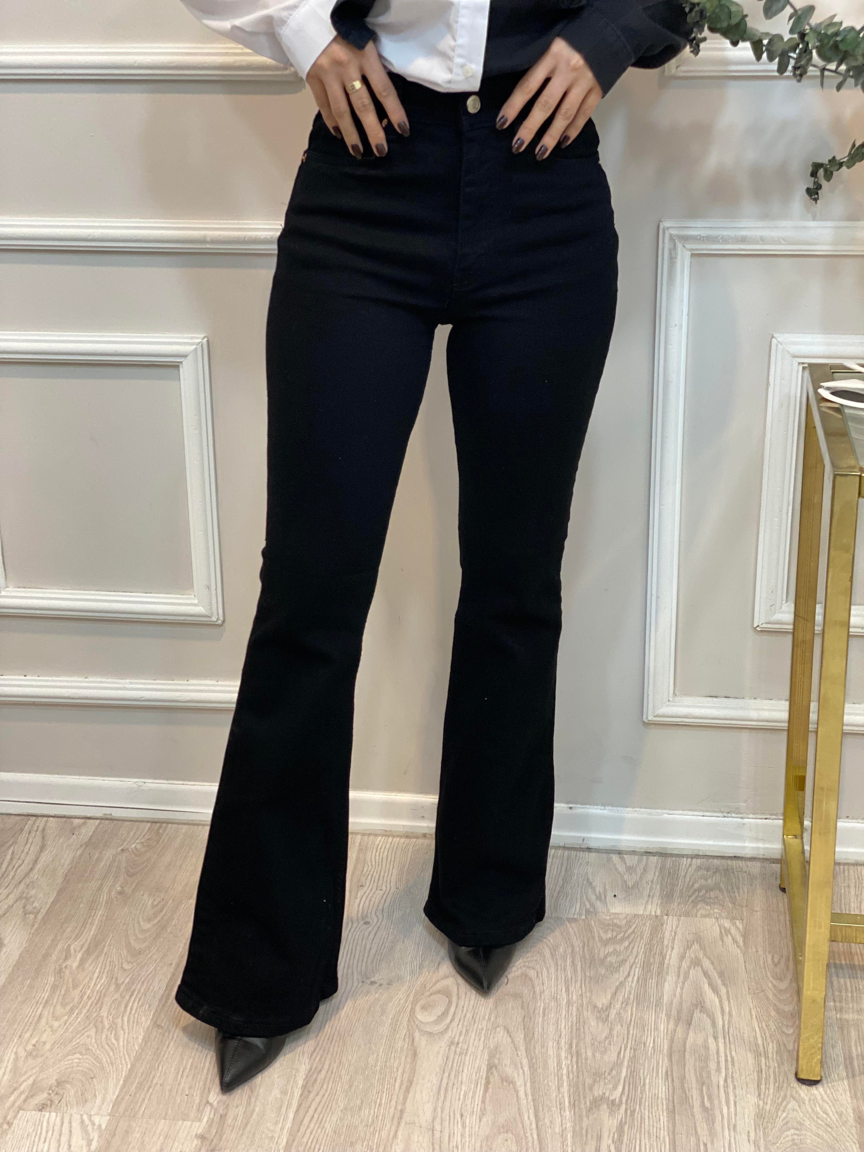 Siyah İspanyol Paça Jean 