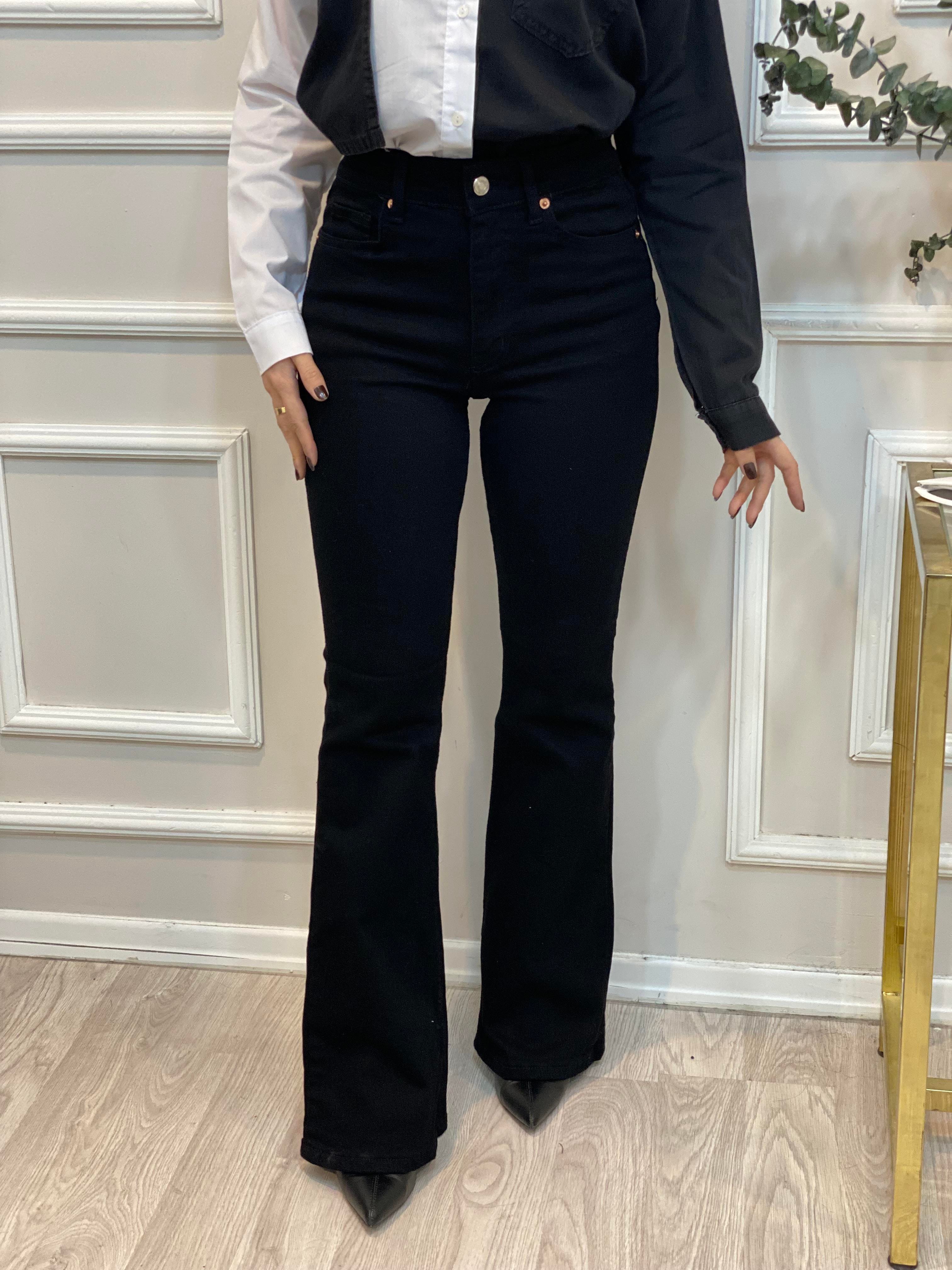 Siyah İspanyol Paça Jean 